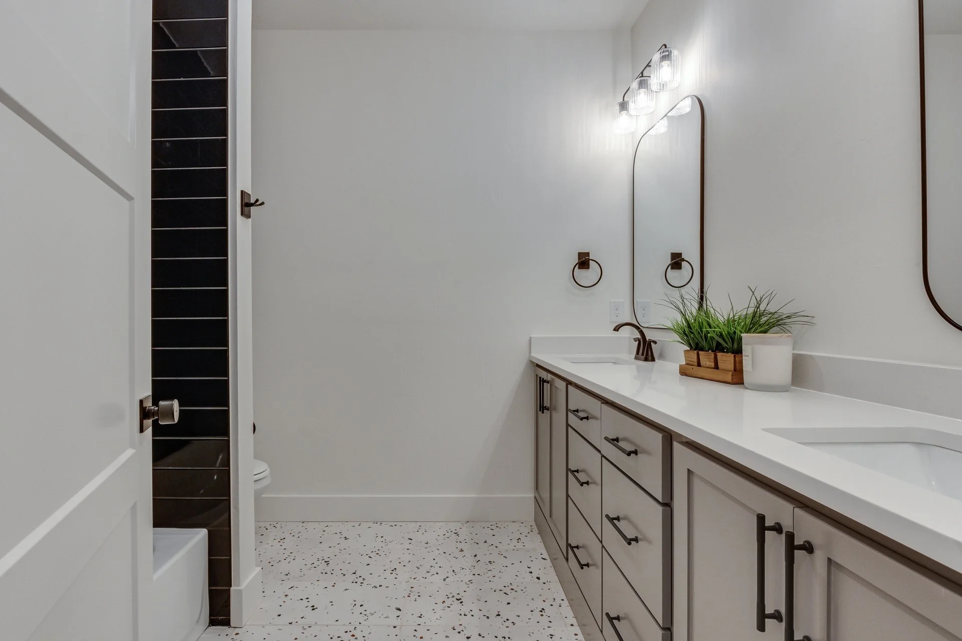 11624 NW 102nd -54.jpg-SMALL.JPG