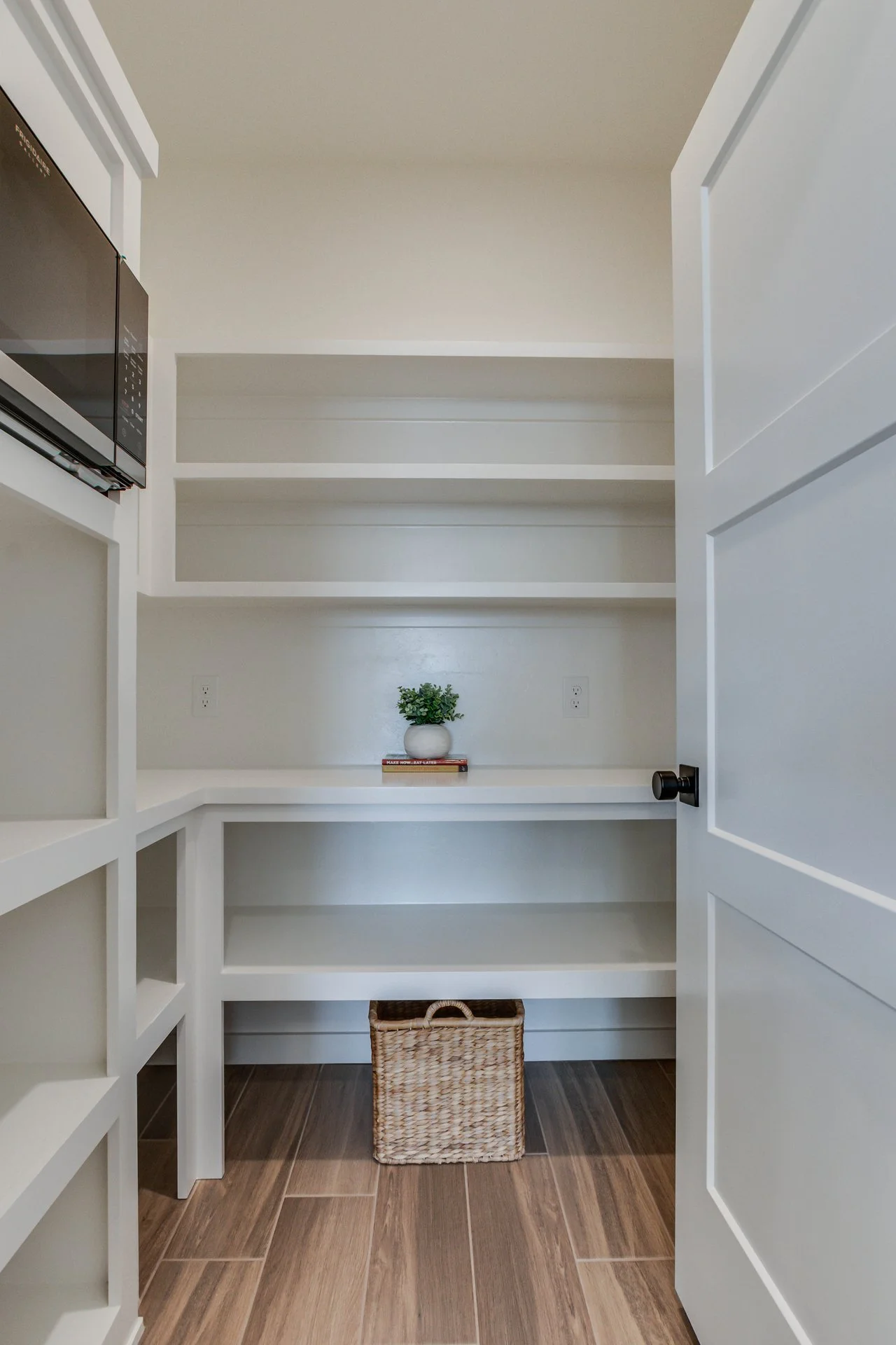 11624 NW 102nd -31.jpg-SMALL.JPG