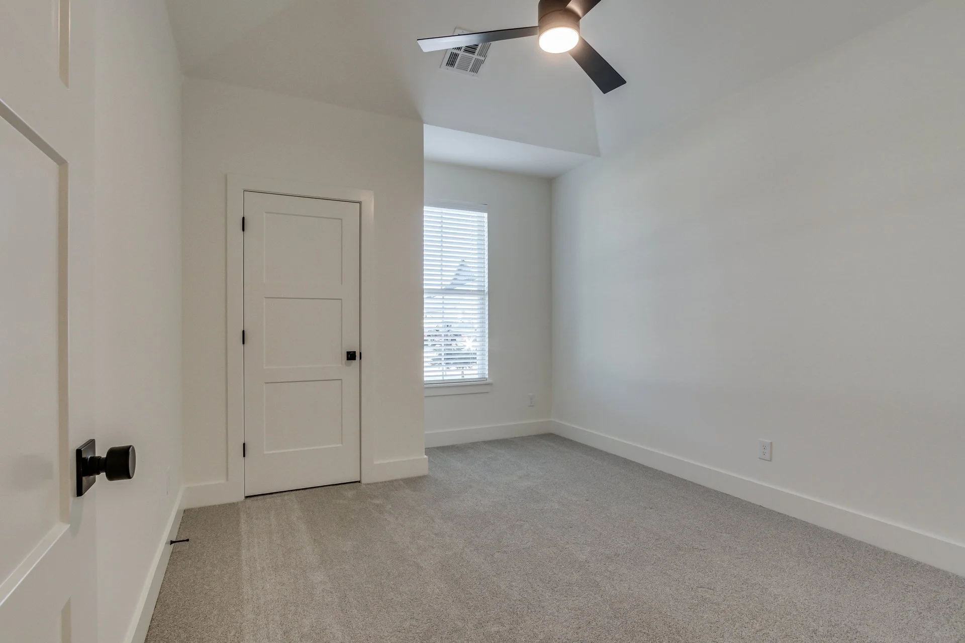 11624 NW 102nd -50.jpg-SMALL.JPG