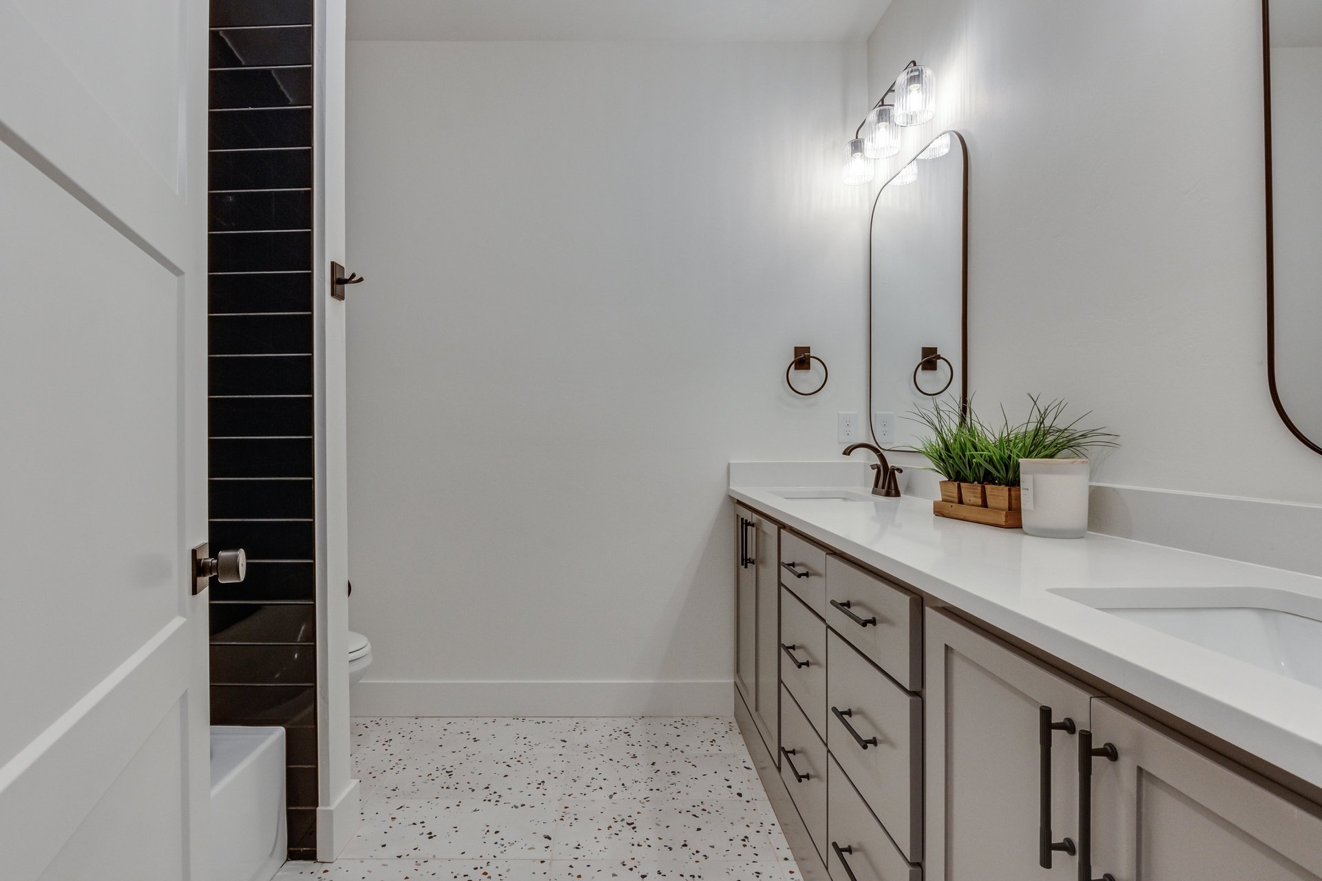 11624 NW 102nd -54.jpg-SMALL.JPG