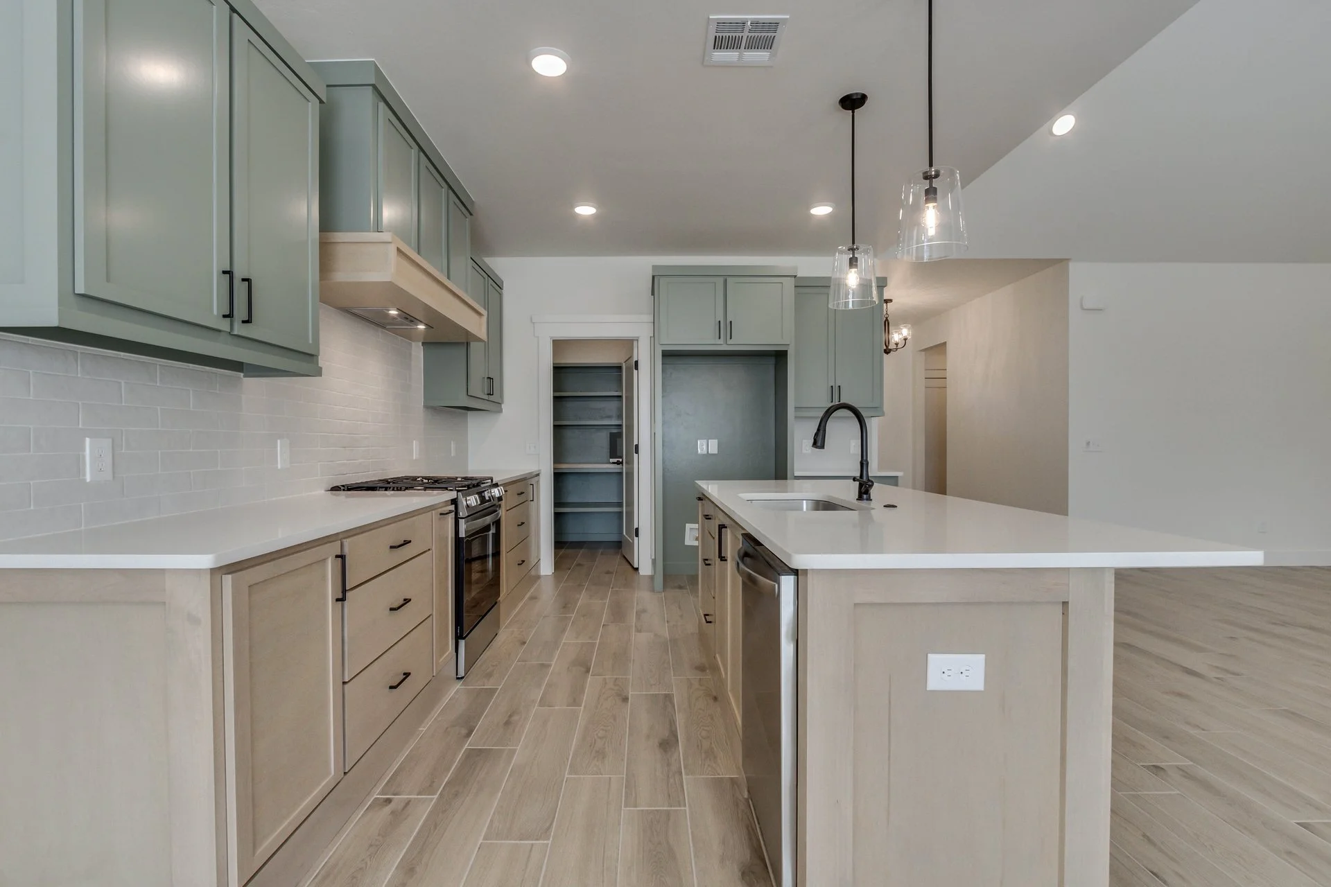 11712 NW 106th -23.jpg-SMALL.JPG