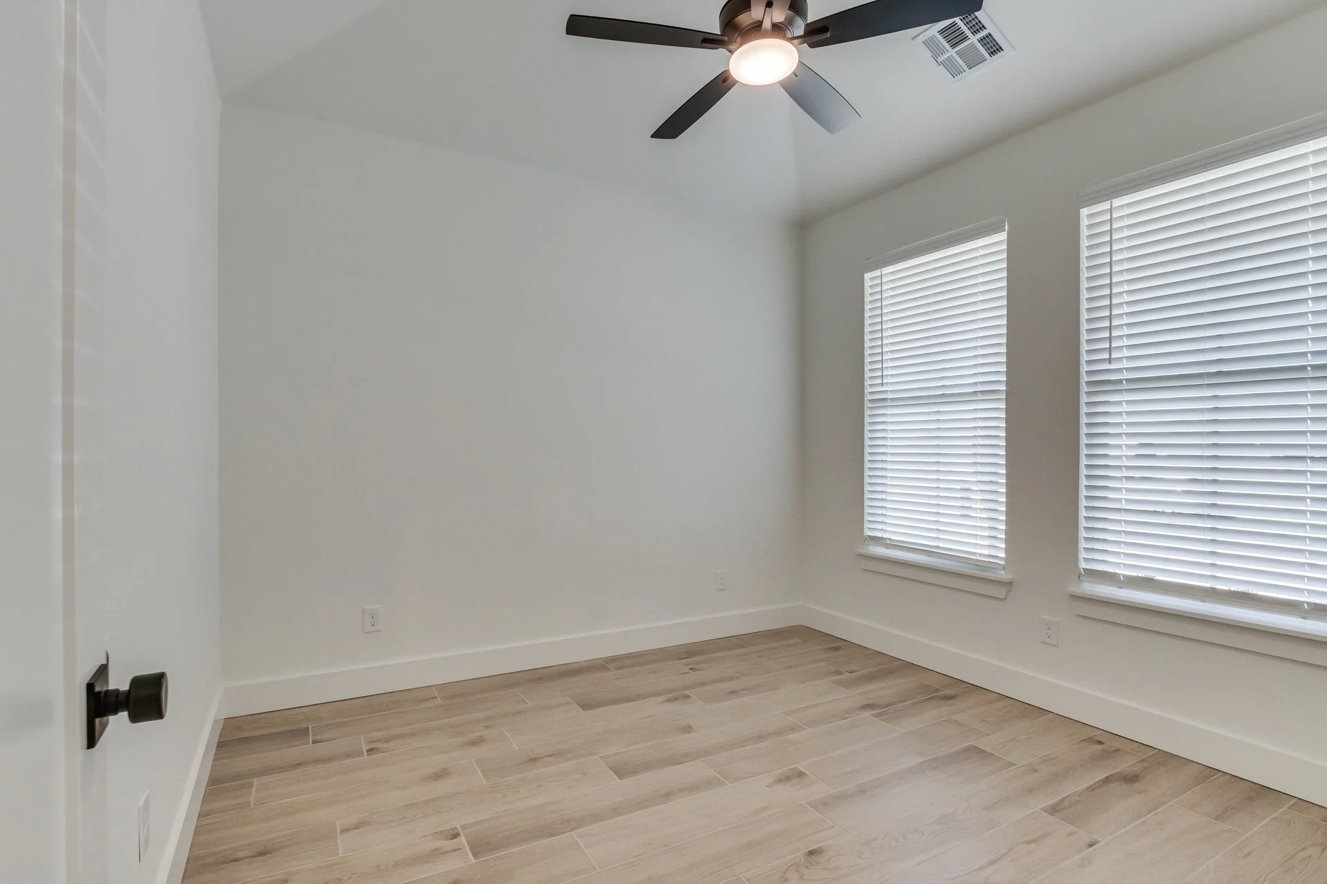 11712 NW 106th -34.jpg-SMALL.JPG