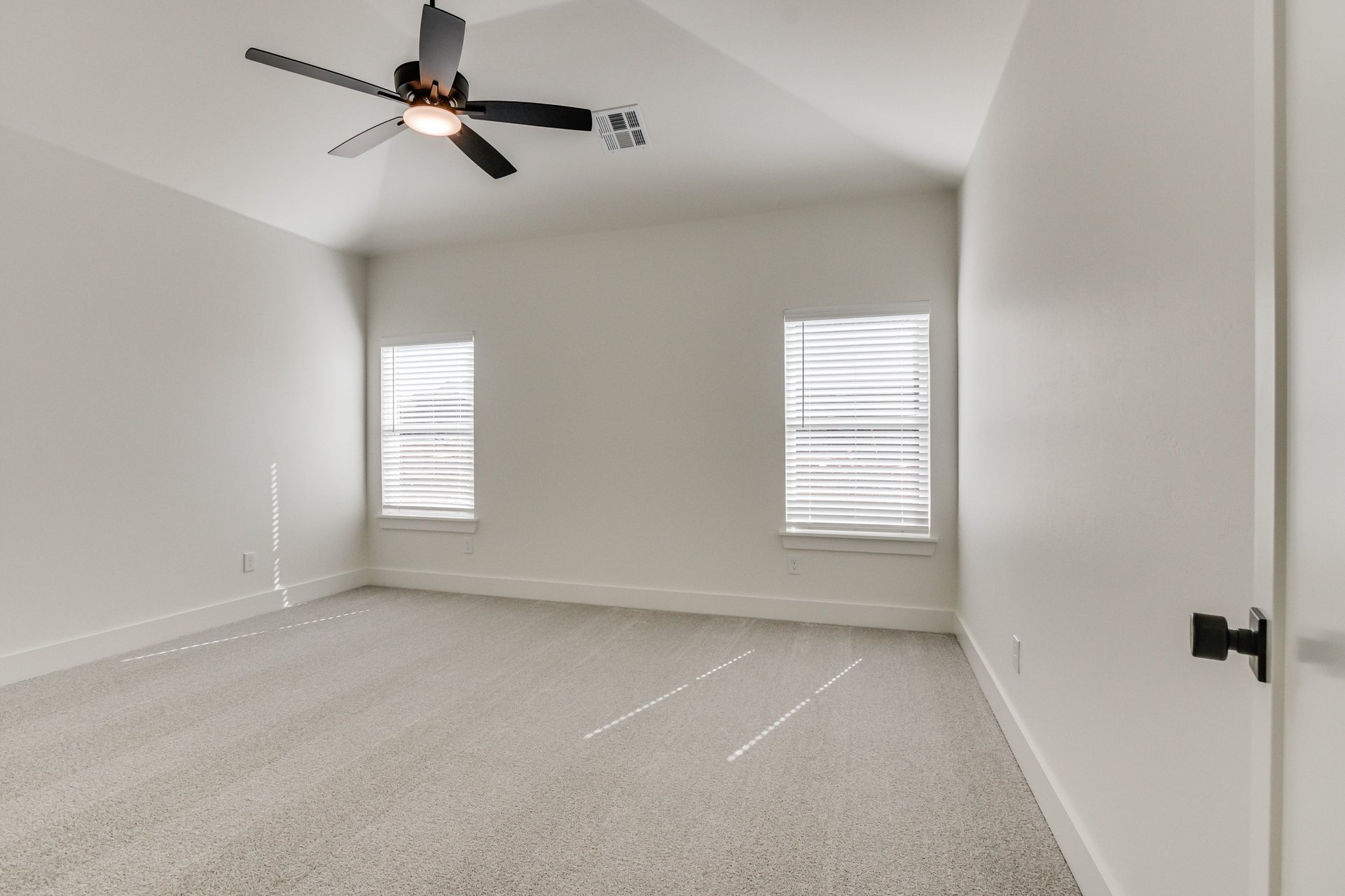 11712 NW 106th -50.jpg-SMALL.JPG