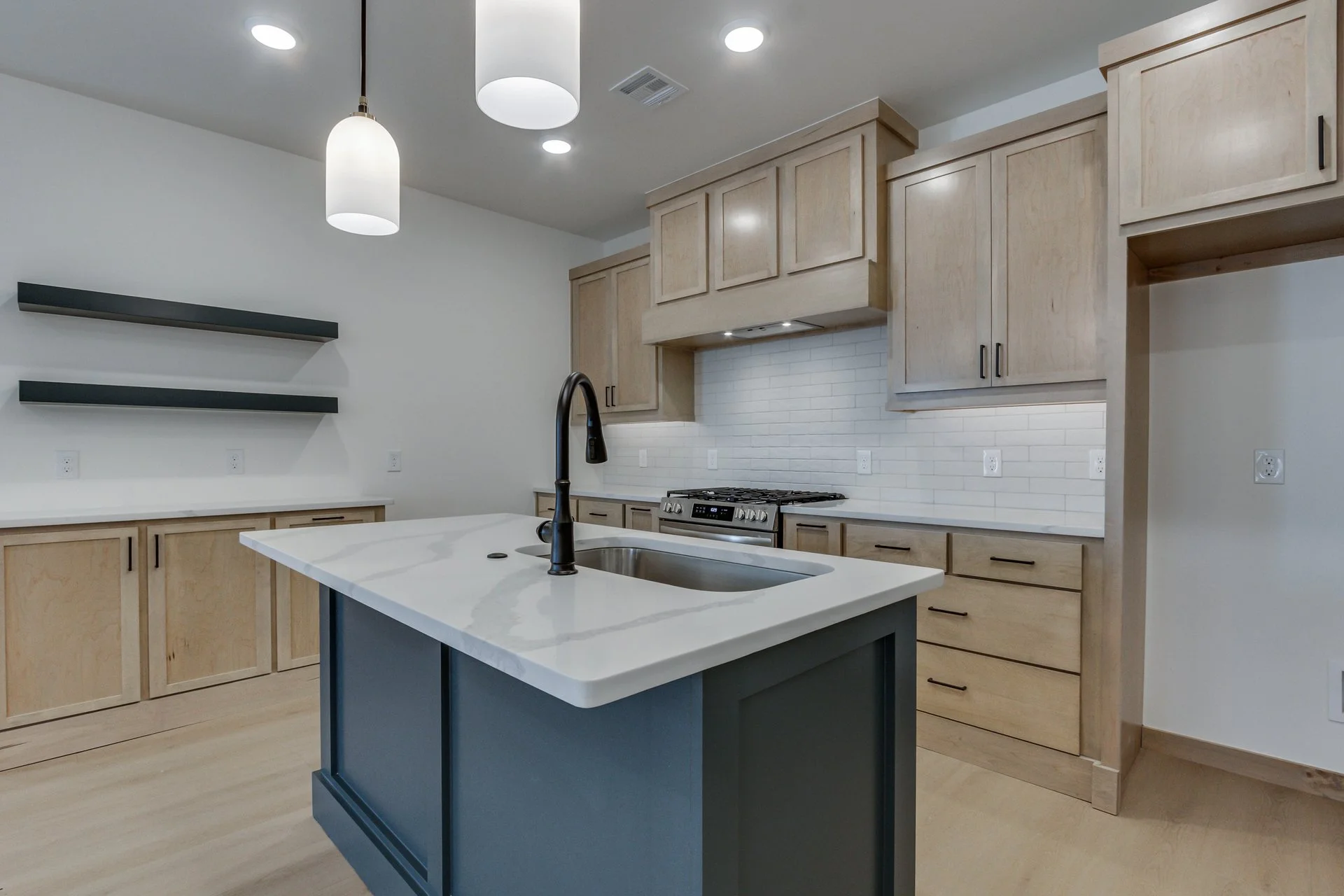 11704 NW 106th-22.jpg-SMALL.JPG