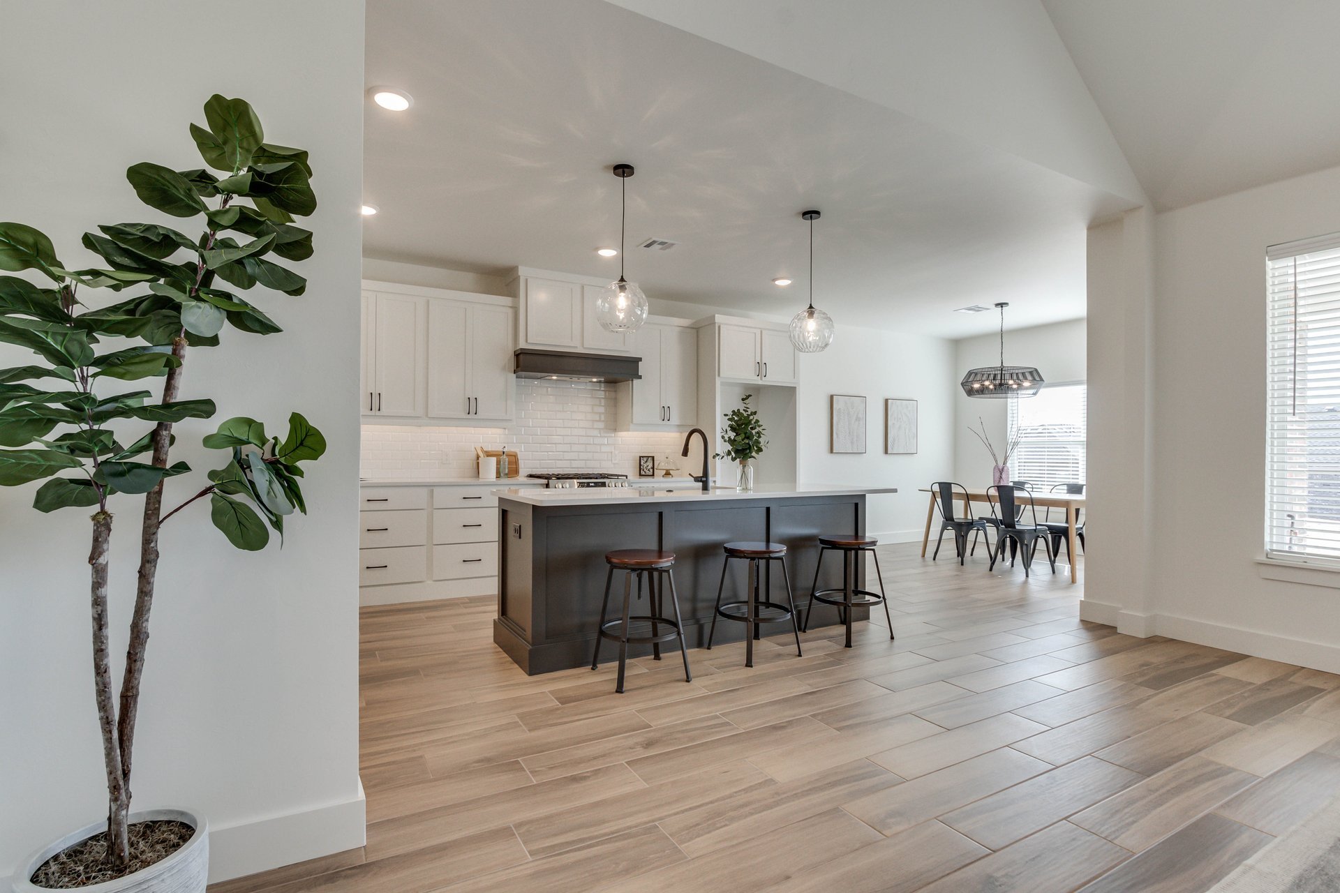 11624 NW 102nd -19.jpg-SMALL.JPG