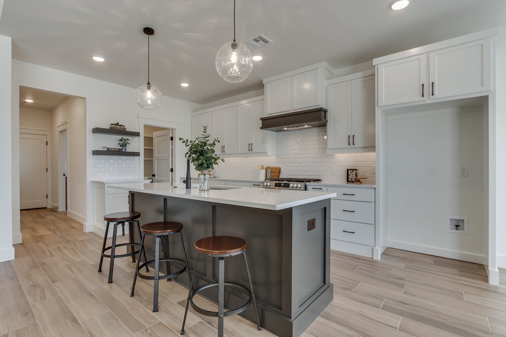 11624 NW 102nd -22.jpg-SMALL.JPG