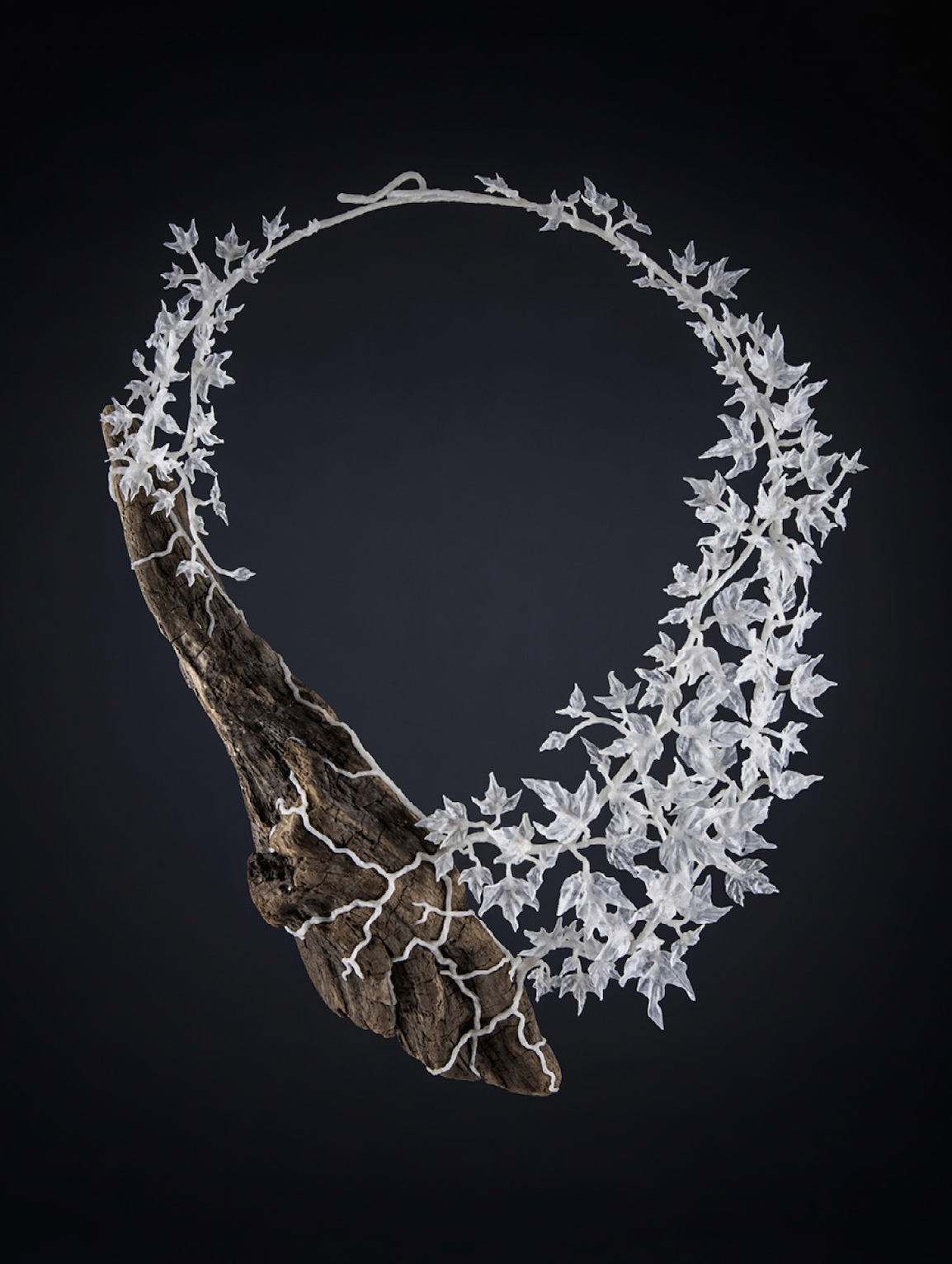 Necklace from the Hedera series.png