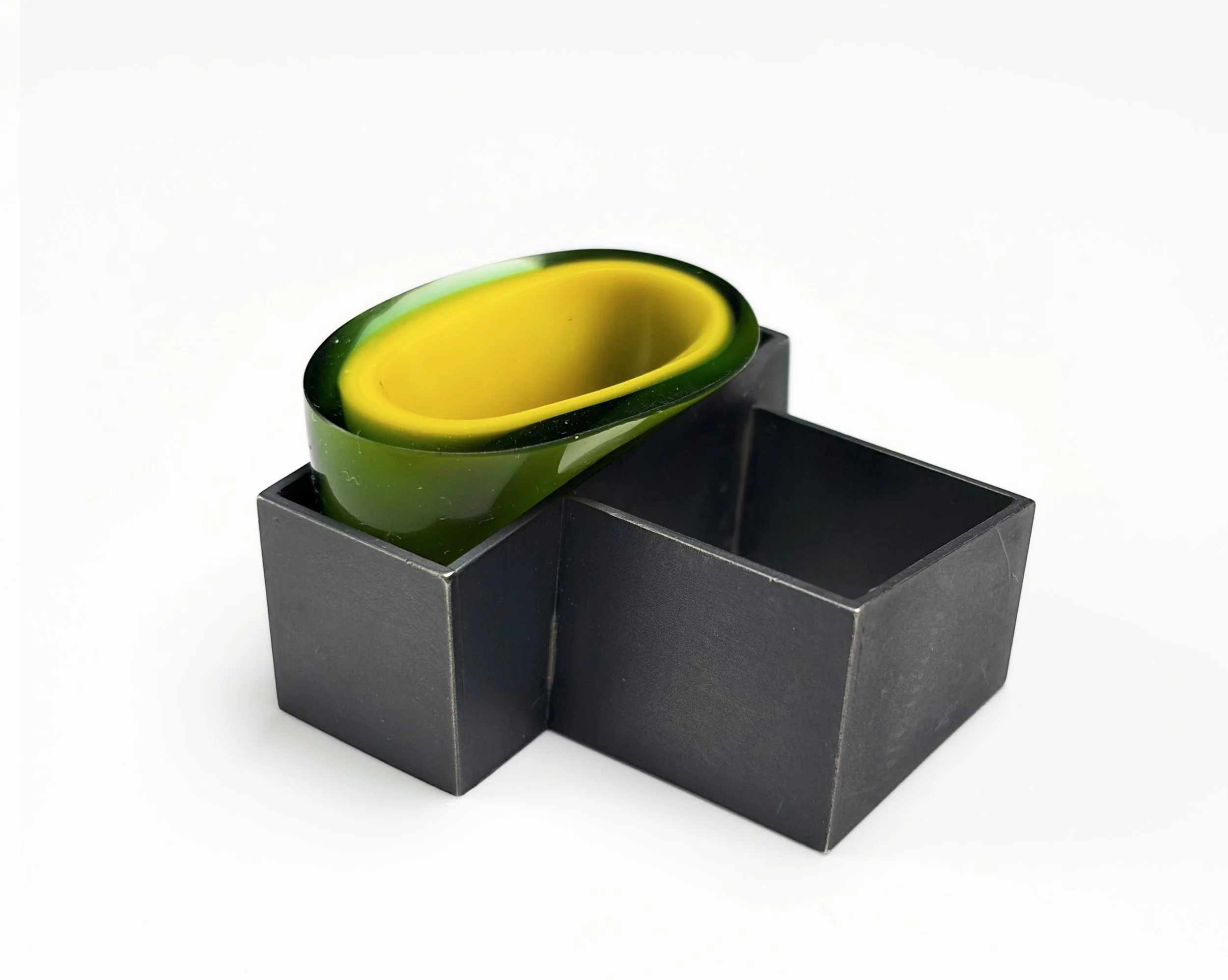 Paolo Marcolongo-contemporary jewelry-Dentro il giallo ring-silver, glass 1-2.jpg