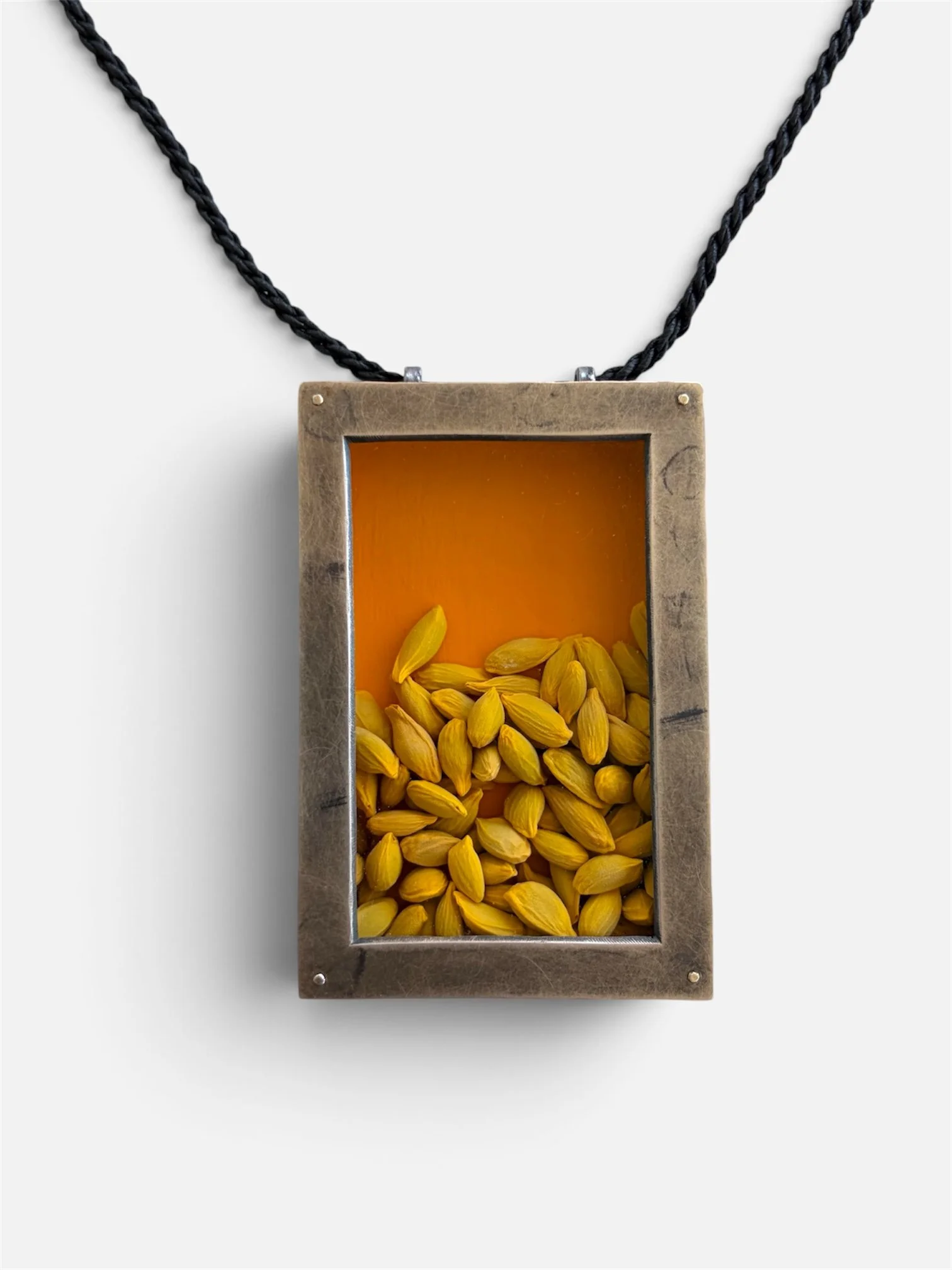 Daniel Kruger_art jewelry-lemon seed necklace 2018-1.JPG