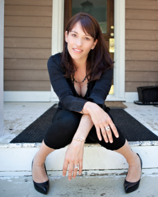 Interview with Amy Jo Johnson