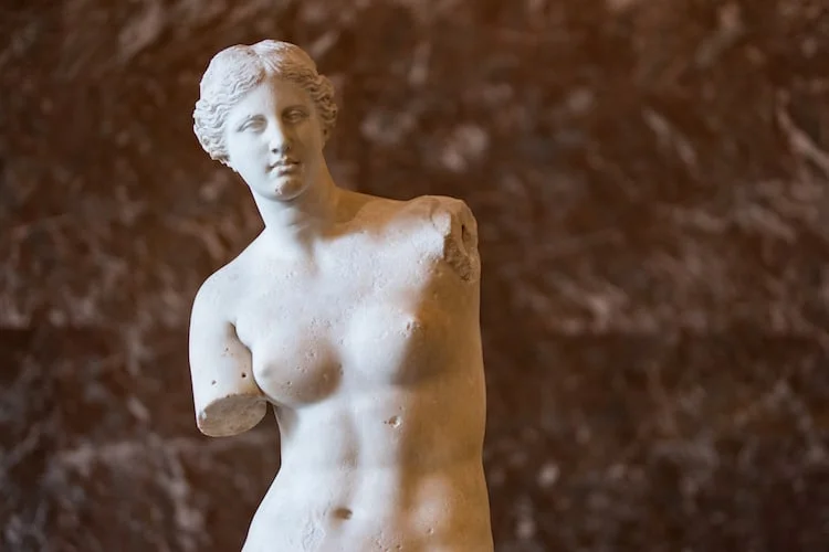 venus-de-milo-statue-1.jpg