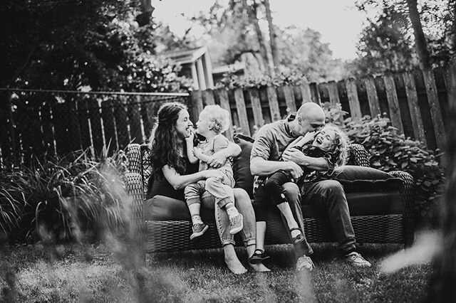 Shooting in backyards is just as fun as parks! These porch project photos all turned out better than I could have ever imagined. A special thank you to all my supportive families out there! .
.
.

#familyphotography #family #familyphotographer #photo