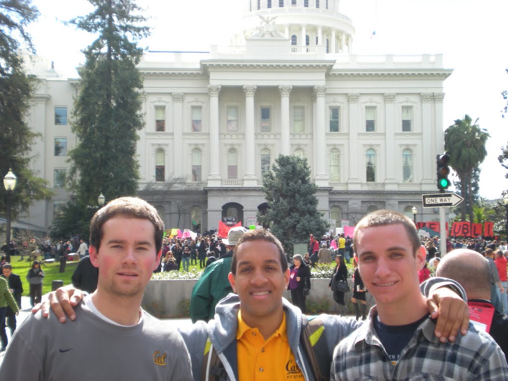calbetas at state capitol in support of UC Students.JPG