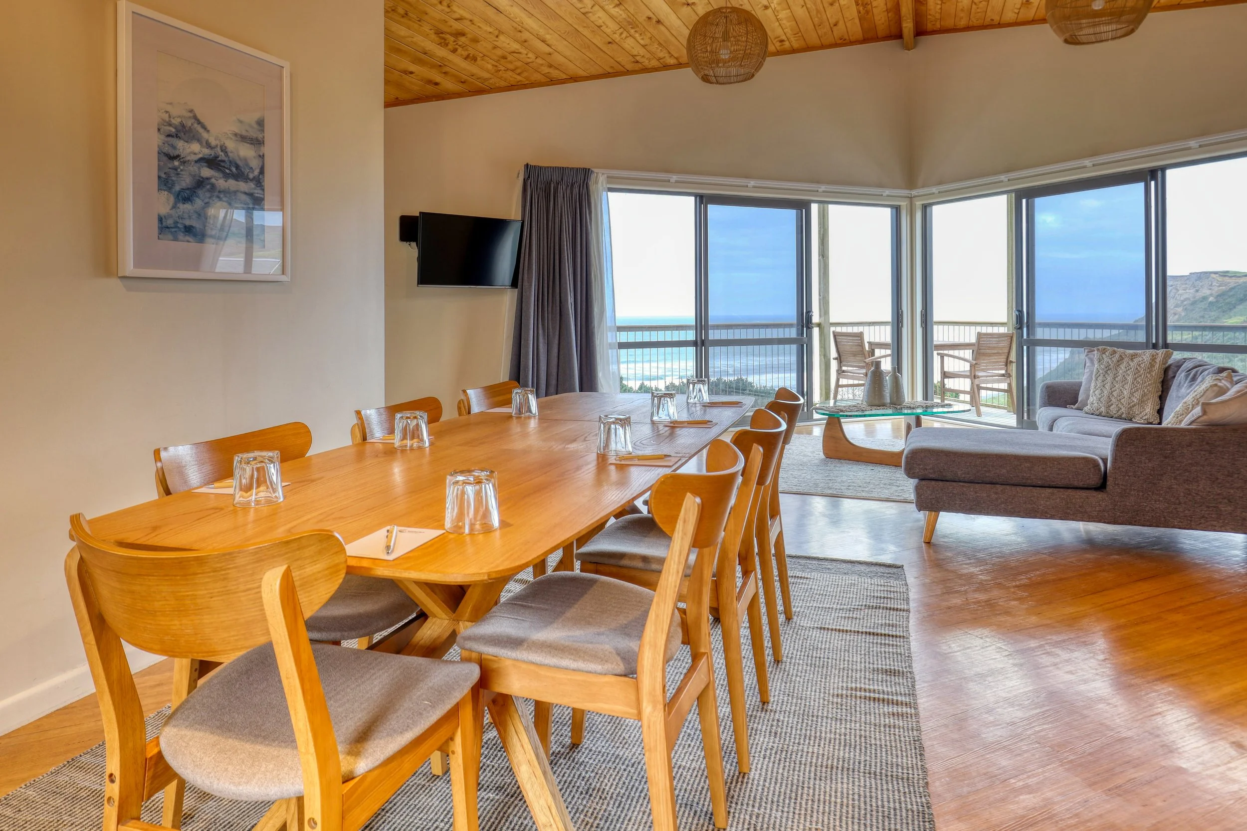 castaways boardroom chalet 5.jpg