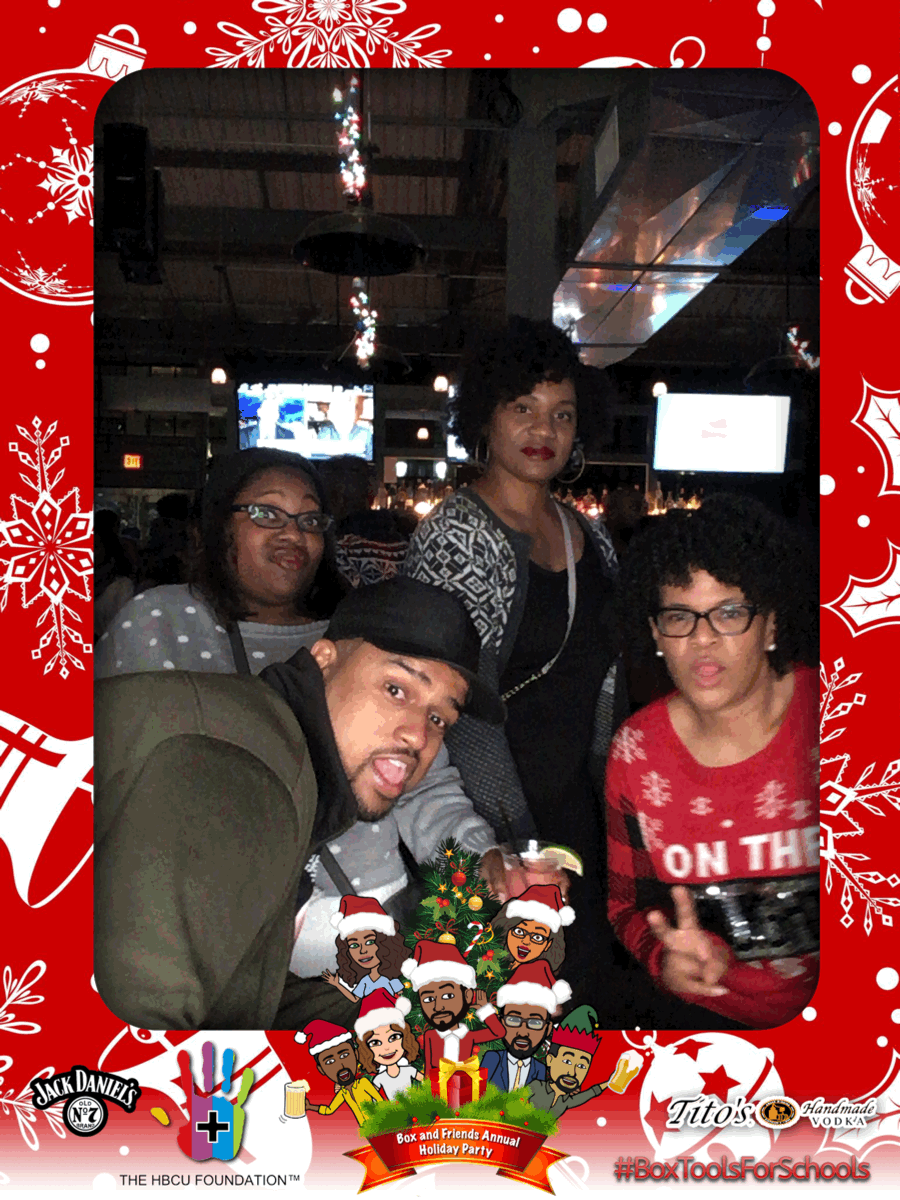 357QOY-171209234537.gif