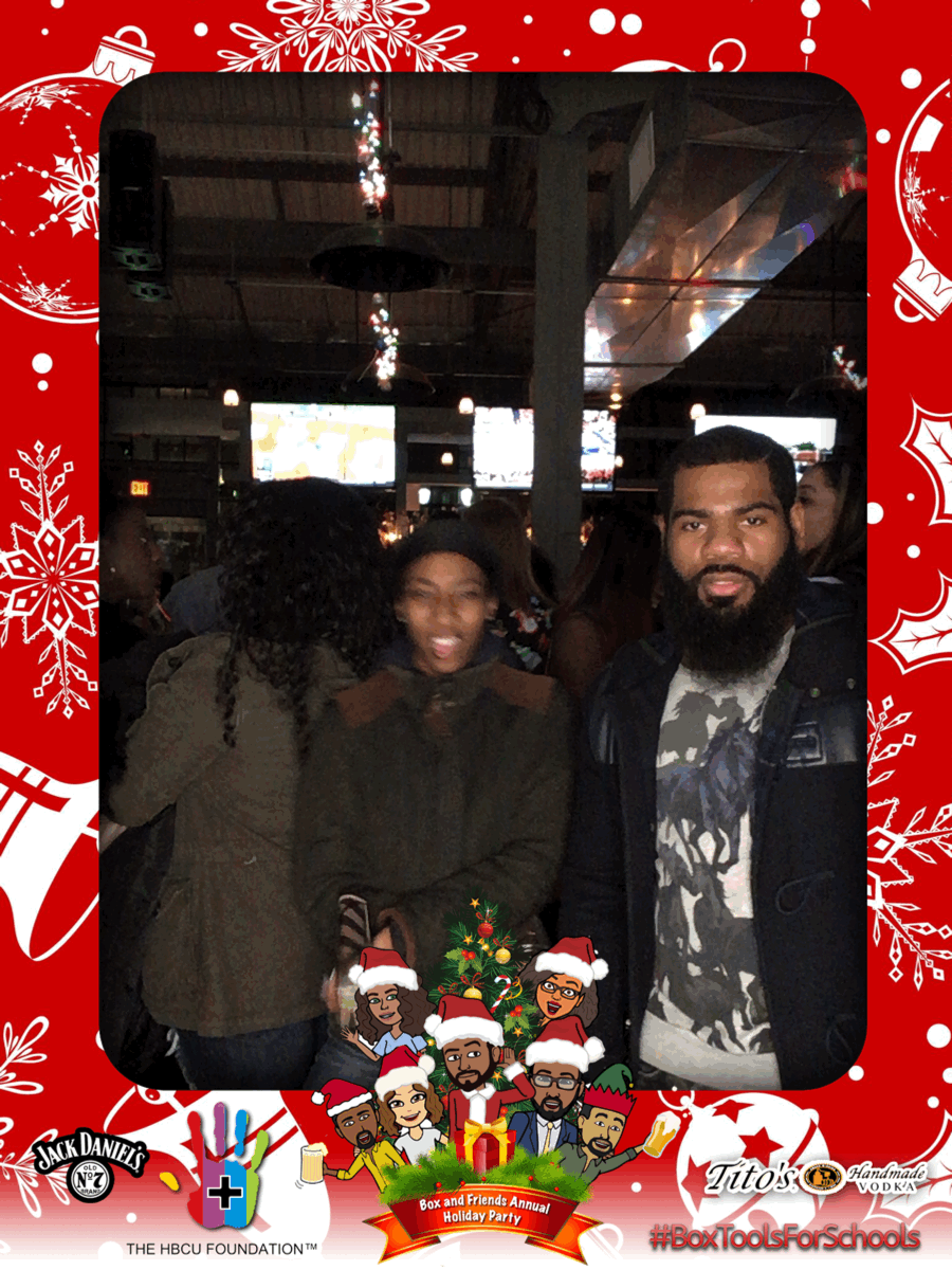 357QOY-171210001423.gif
