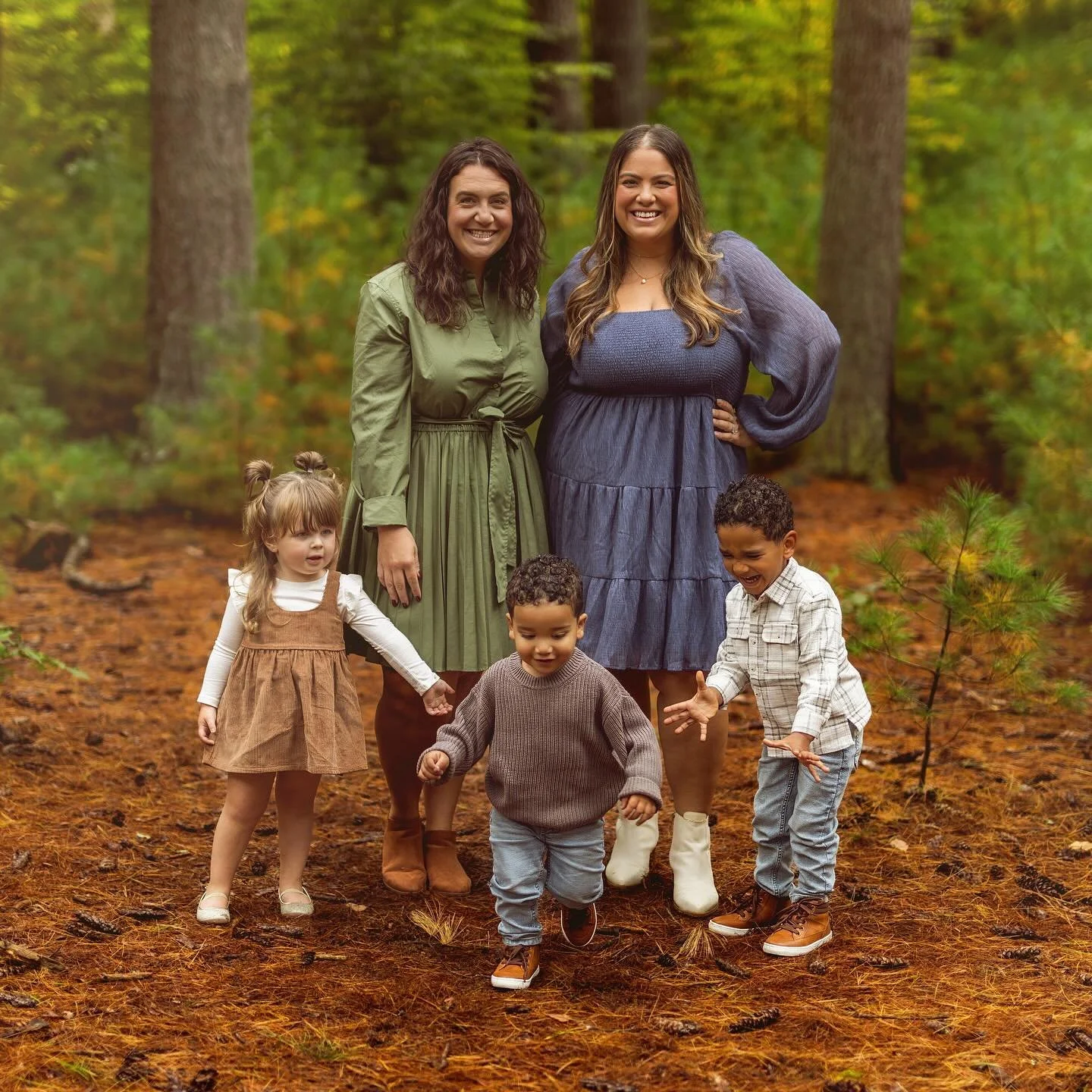 Hi Mama! 👋🏼
If you&rsquo;re new here we would just like to welcome you!
We&rsquo;re Lauren &amp; Nicole and together we make @mamasandminislongisland 

It all start when Lauren, @the_mortgage_mama was struggling with PPD and desperate to find other