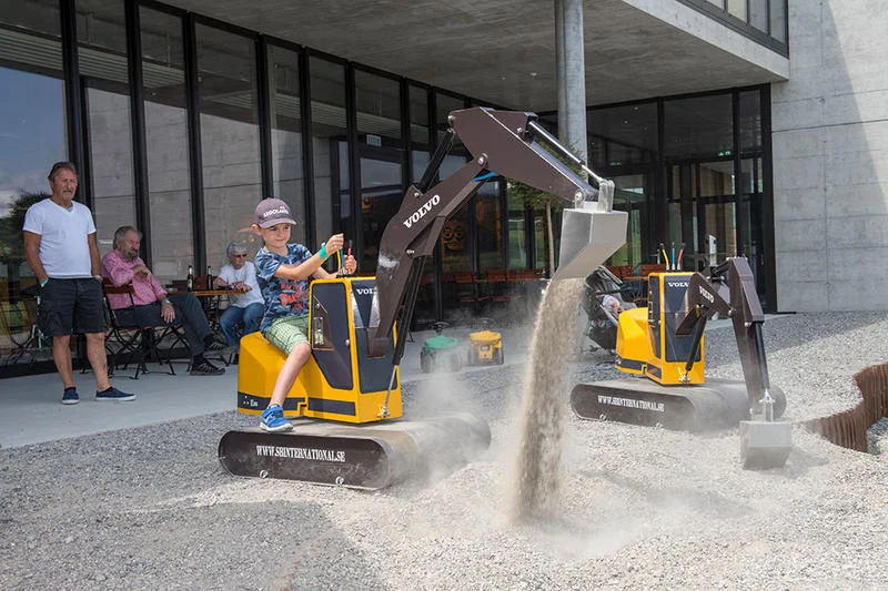 mini digger for kids.jpeg