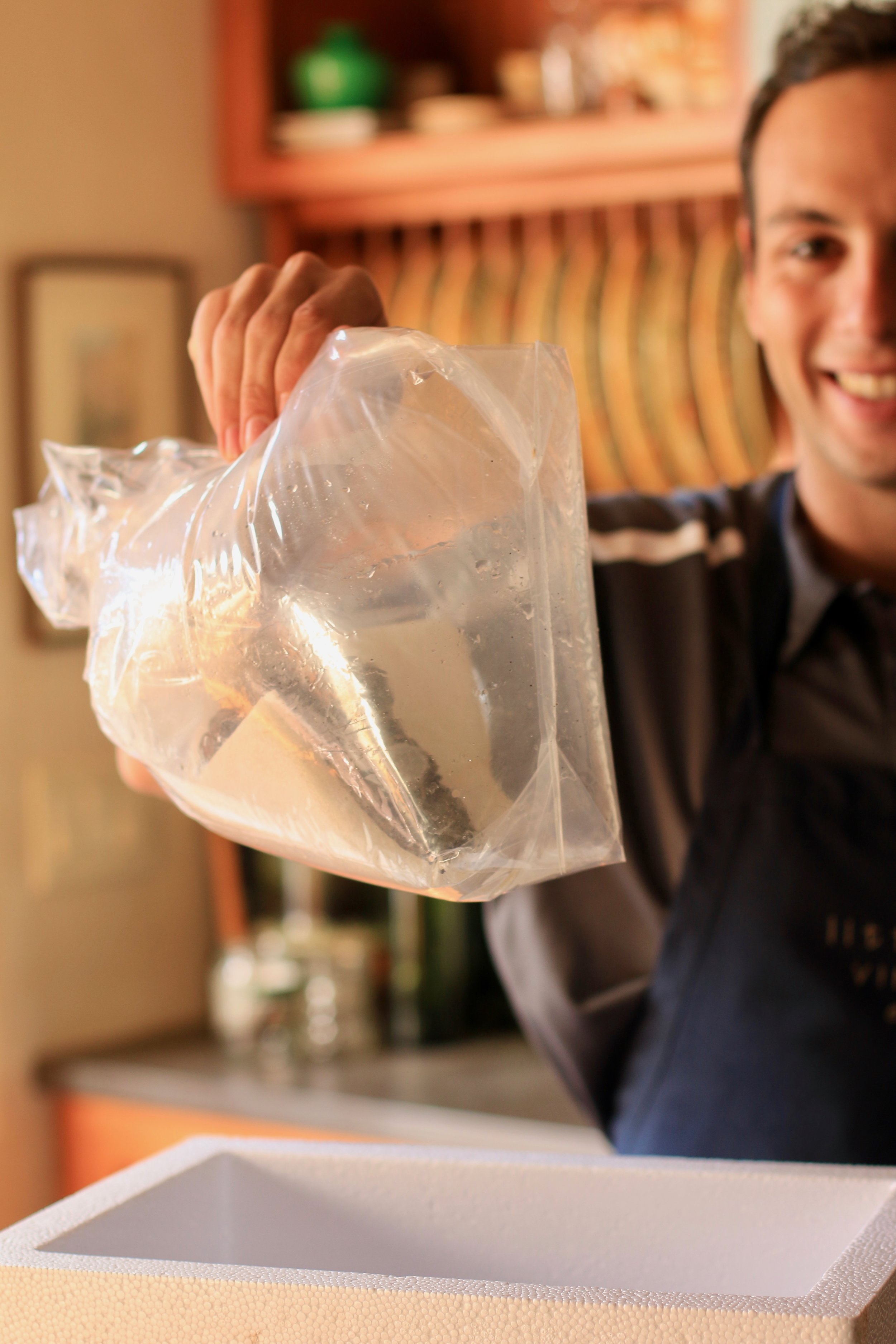 Keep the abalone in the oxygenated bag until you are ready to prepare them. 
