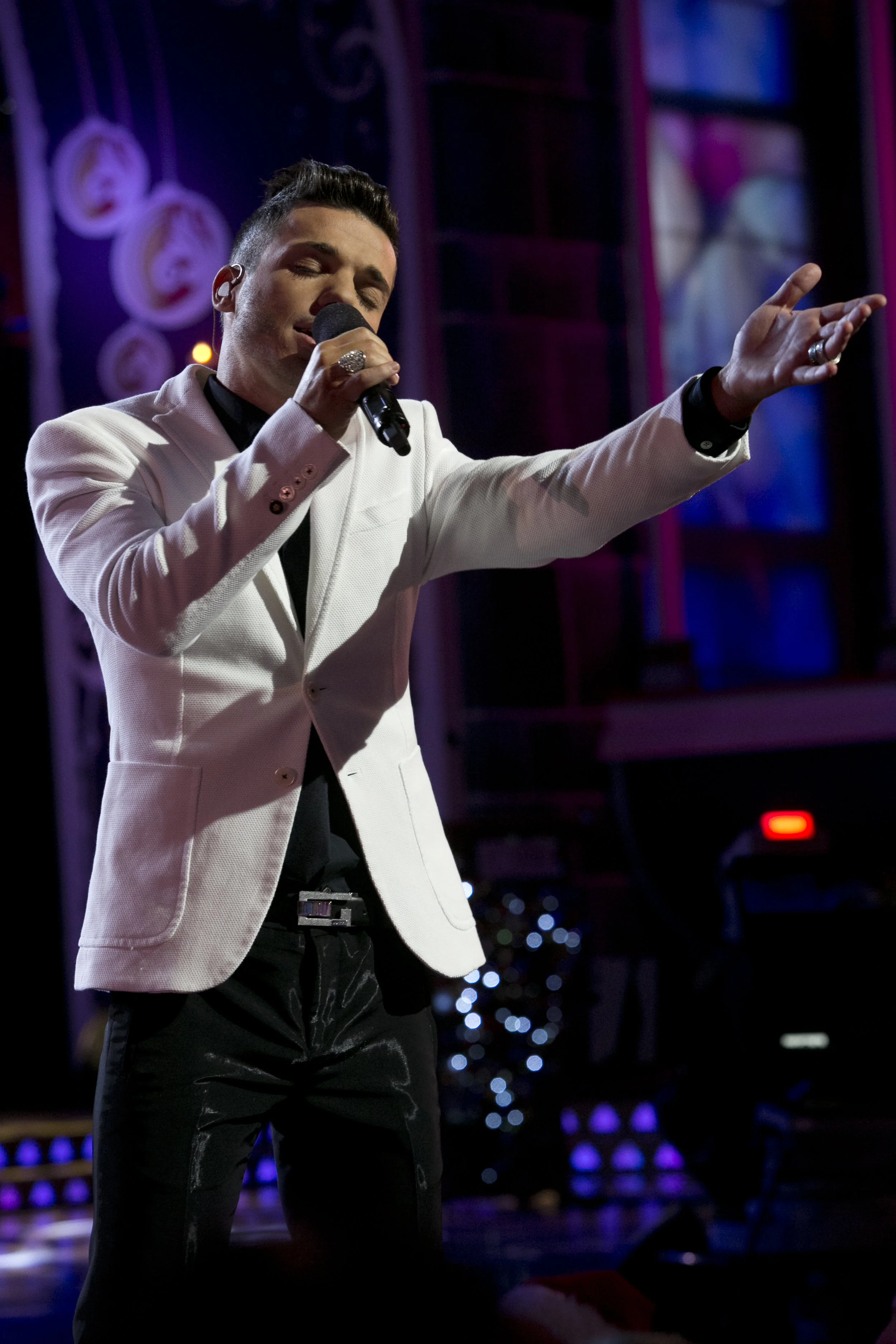 Anthony Callea - CAROLS2012_607.jpg