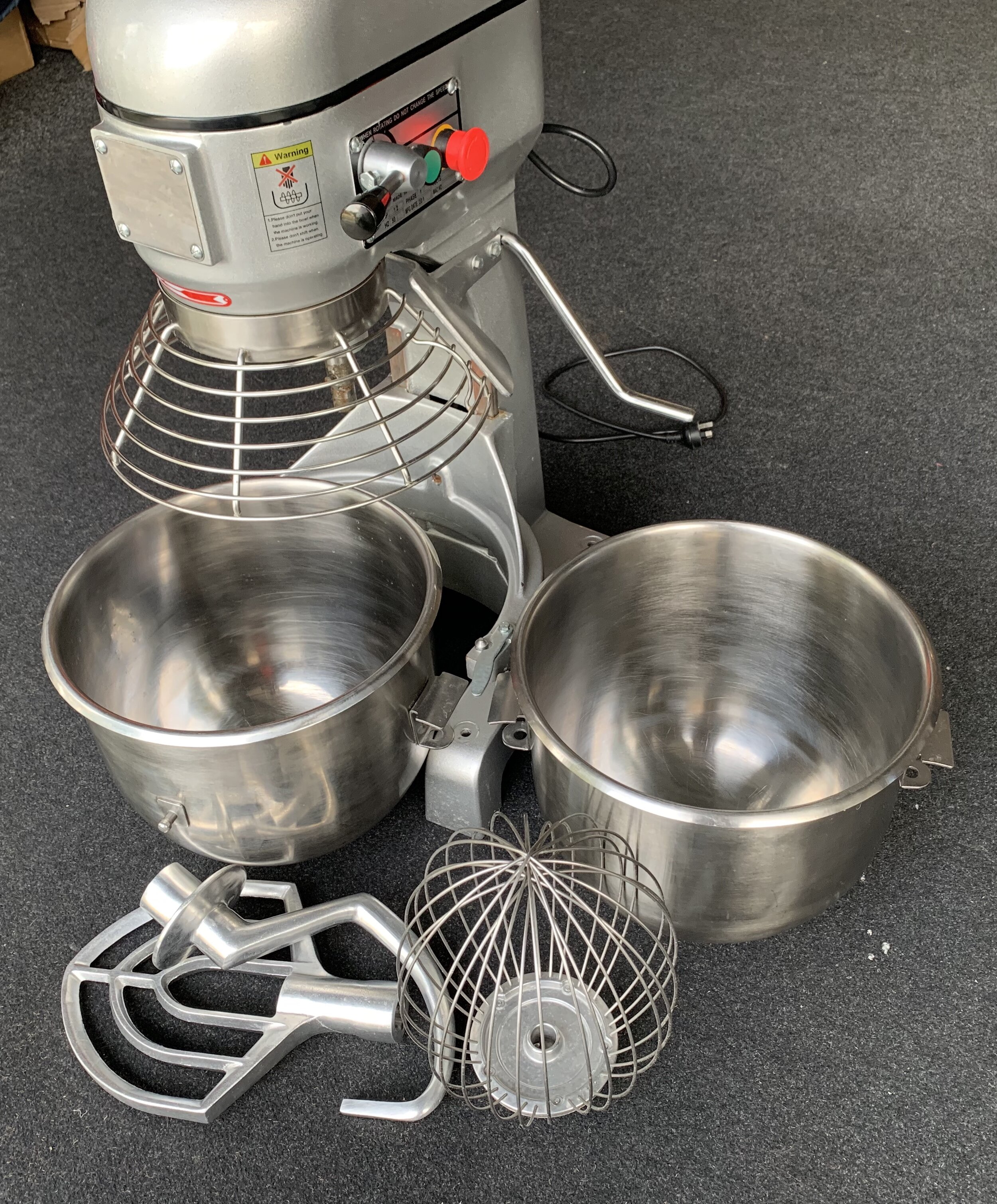 Near New 20L mixer, single phase,