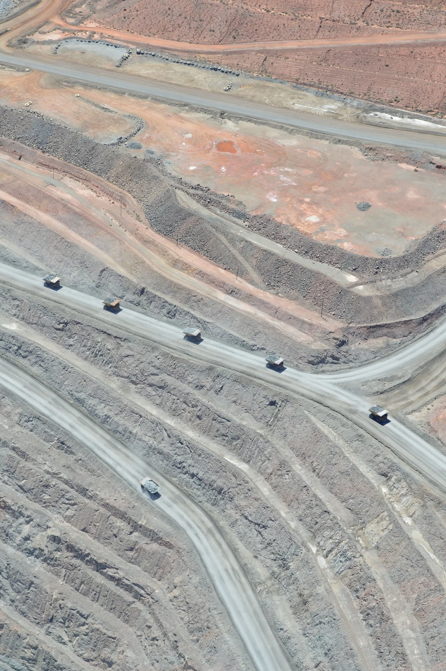 Super Pit Trucks