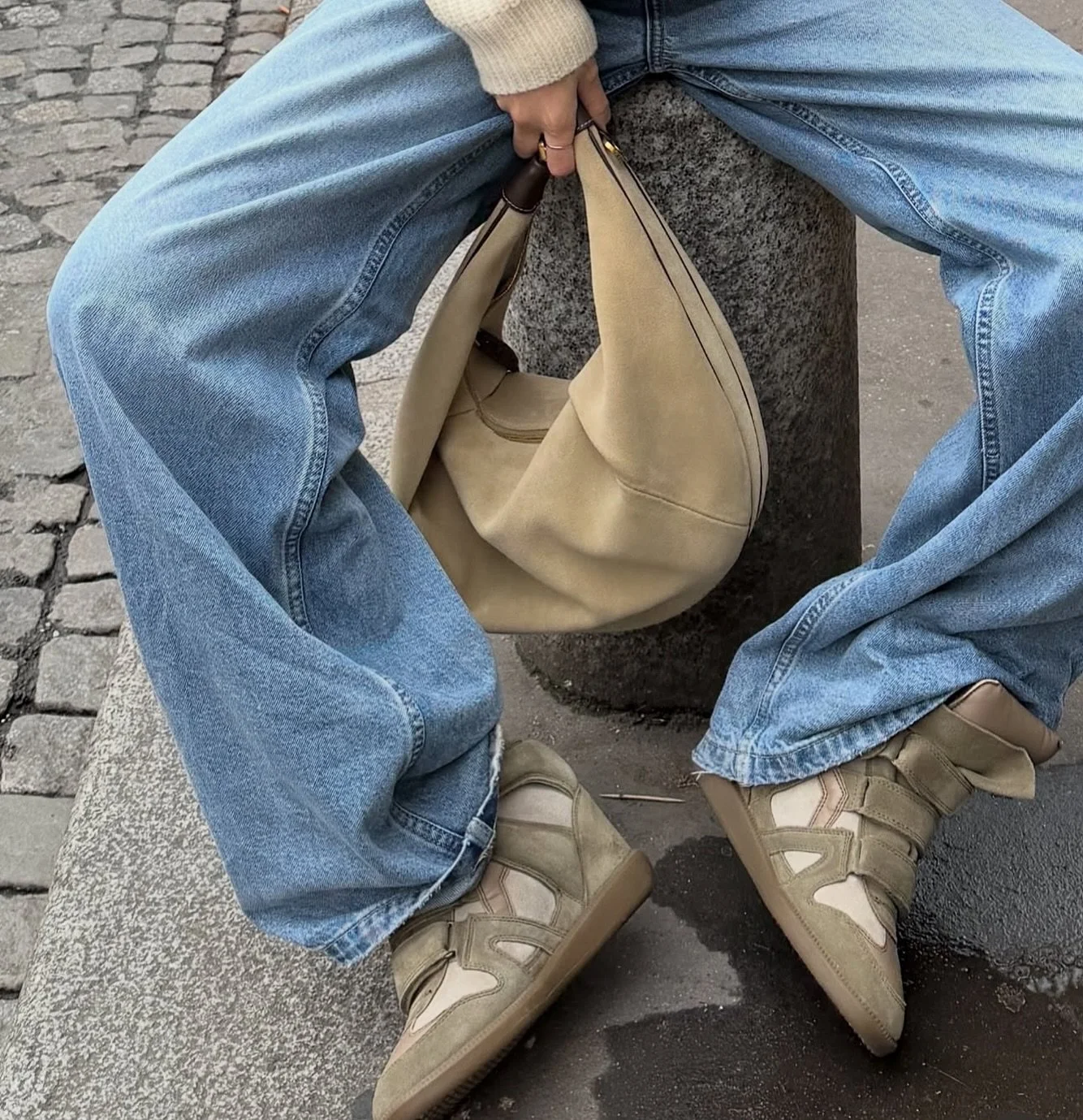 @caroline_hu bringing these beauties back on trend. Merci @mytheresa.com 🤍