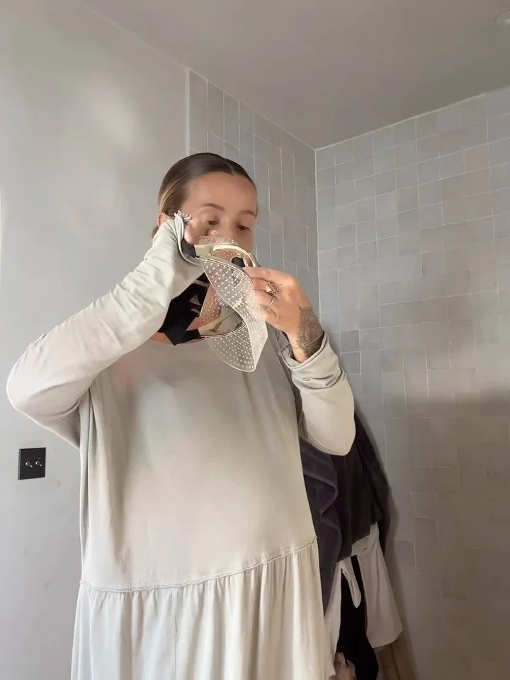 Our beauty Queen &amp; mom-to-be @noholita for @foreo_france 🤍 
--
The FAQ Swiss 202 is a LED light therapy mask that reduces wrinkles by 32% in just 2 weeks 😱
Best Xmas gift idea or what?