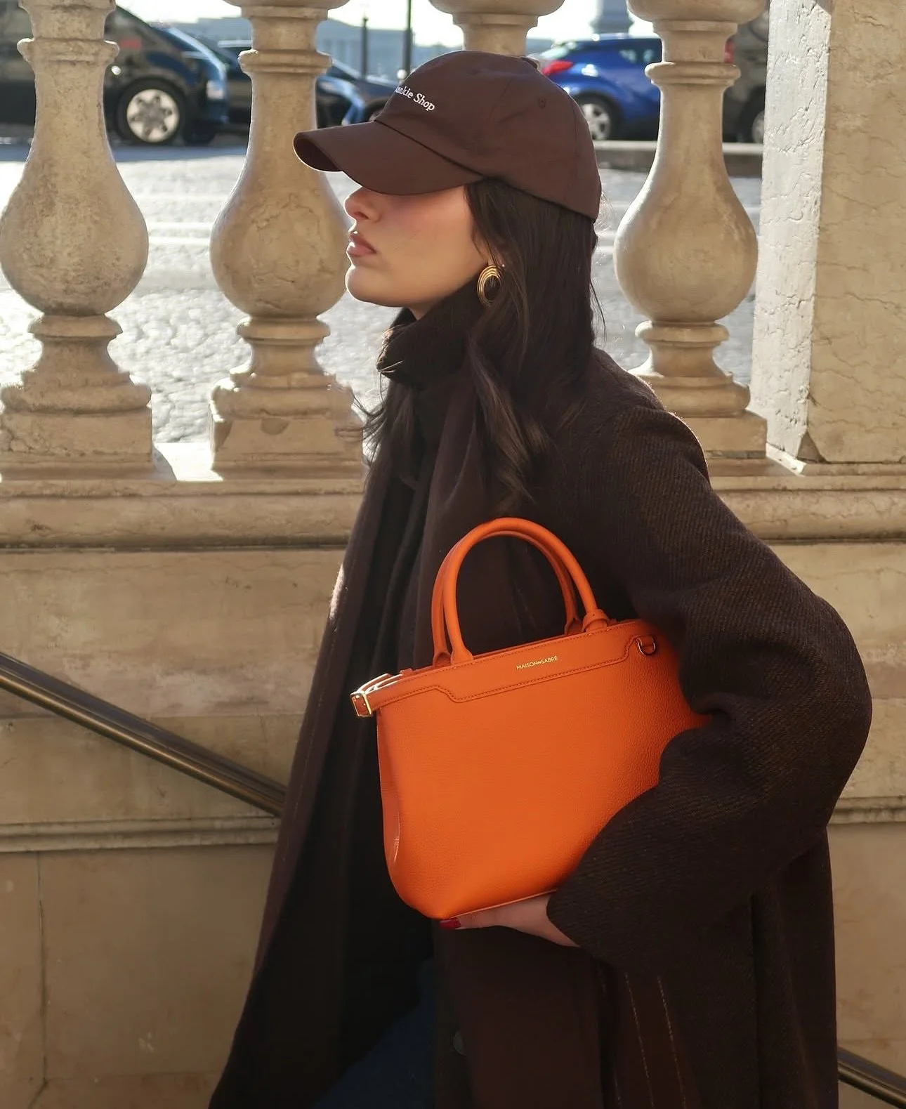 Our favorite Parisian sporting @maisondesabre 🧡
Orange looks great on you @evemmld 🍊
