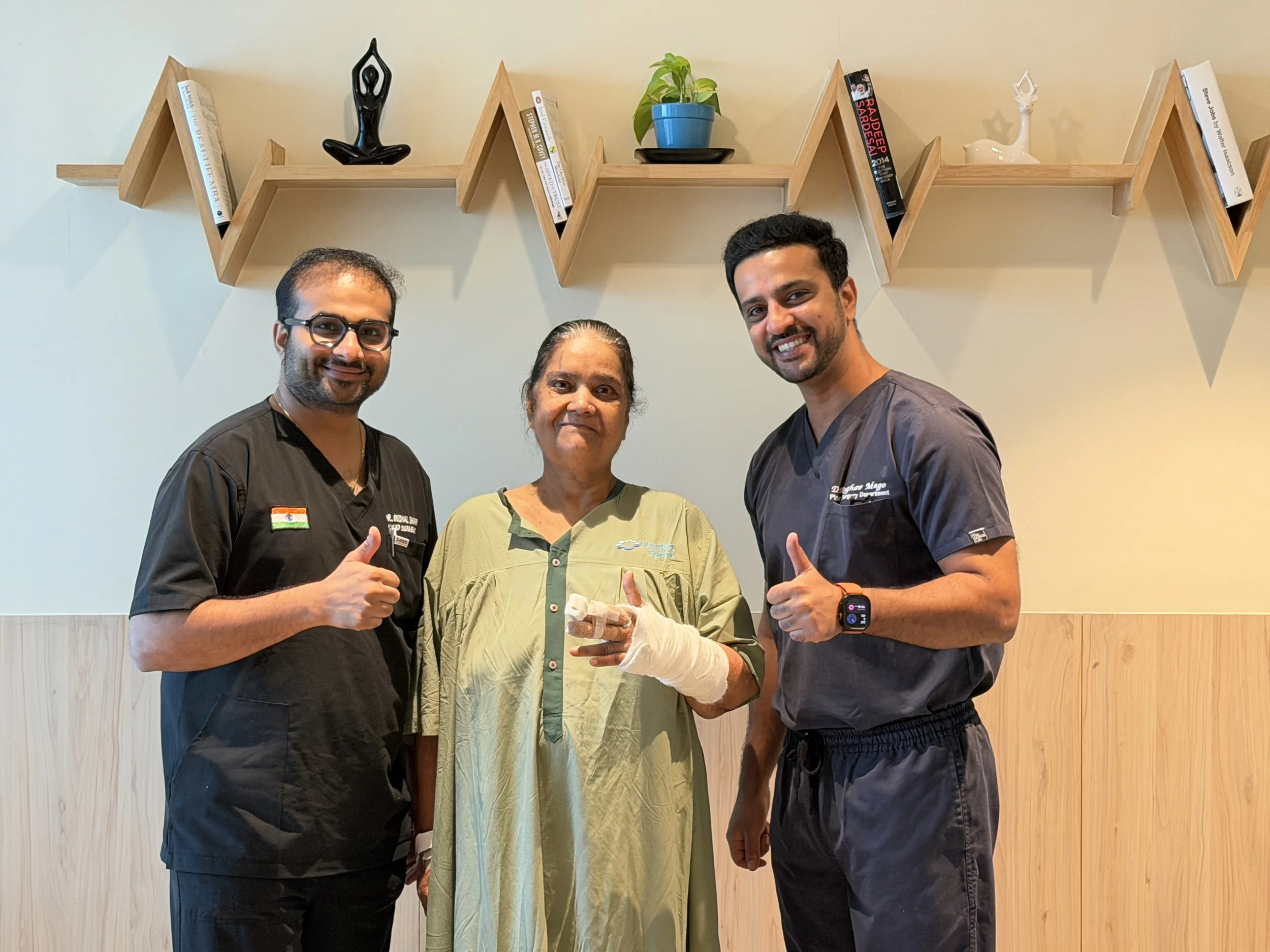 Case Study: Gleneagles Hospital Surgeons Successfully Replant 75-Year-Old Woman's Finger Despite 18-Hour Delay