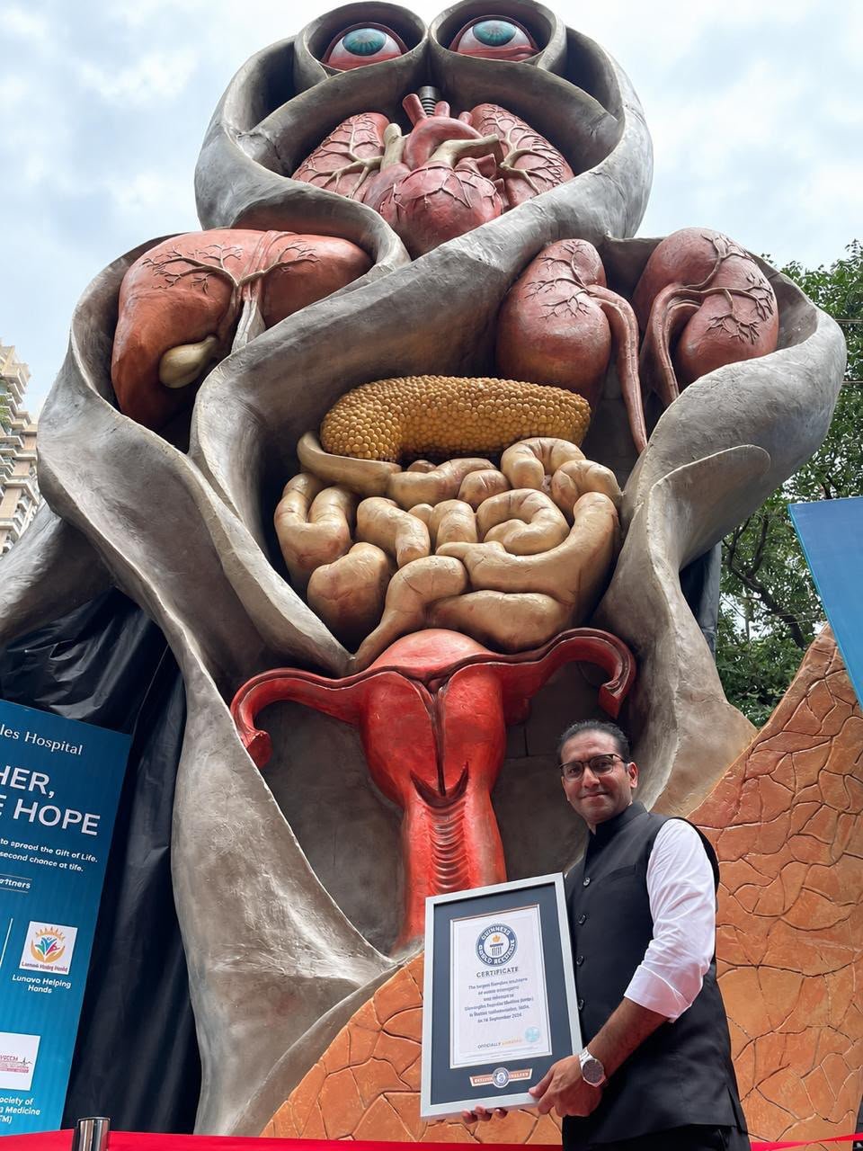 Gleneagles Hospital Mumbai Unveils 15.59-Metre ‘Organ of Hope’ at Lalbaug, Earns Guinness World Records Title