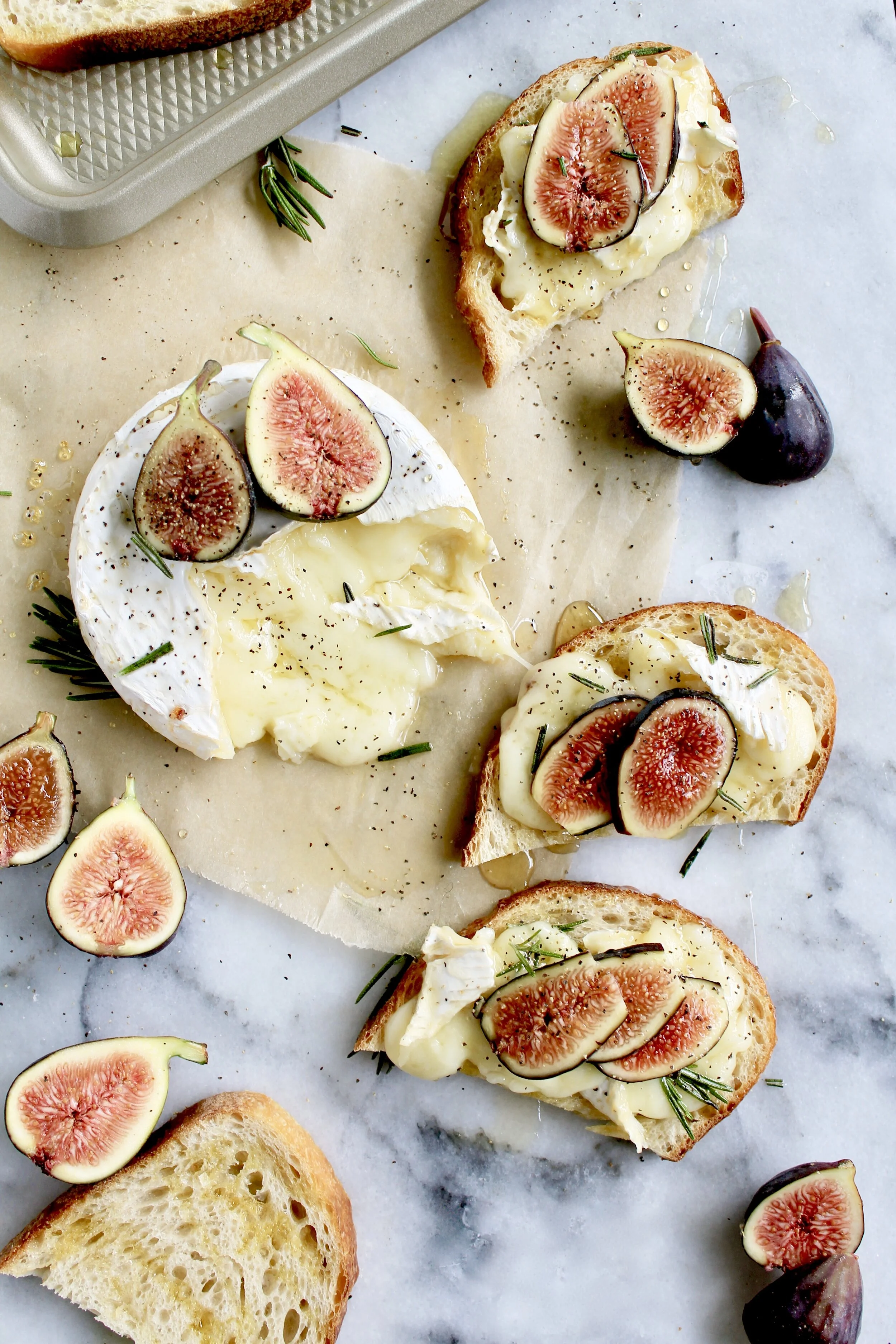 baked brie with figs, honey, and rosemary — Honey Street