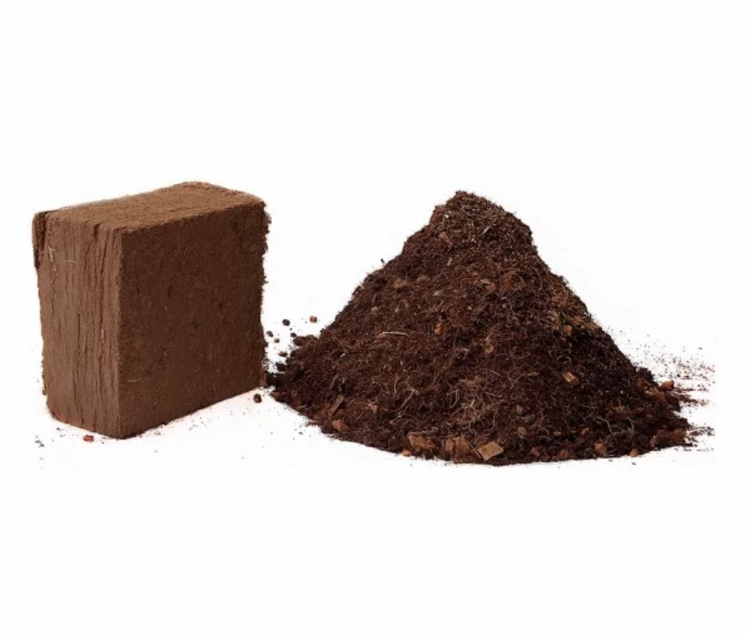 Coir Peat Chip Blend. 5kg Brick makes approx 55L.png