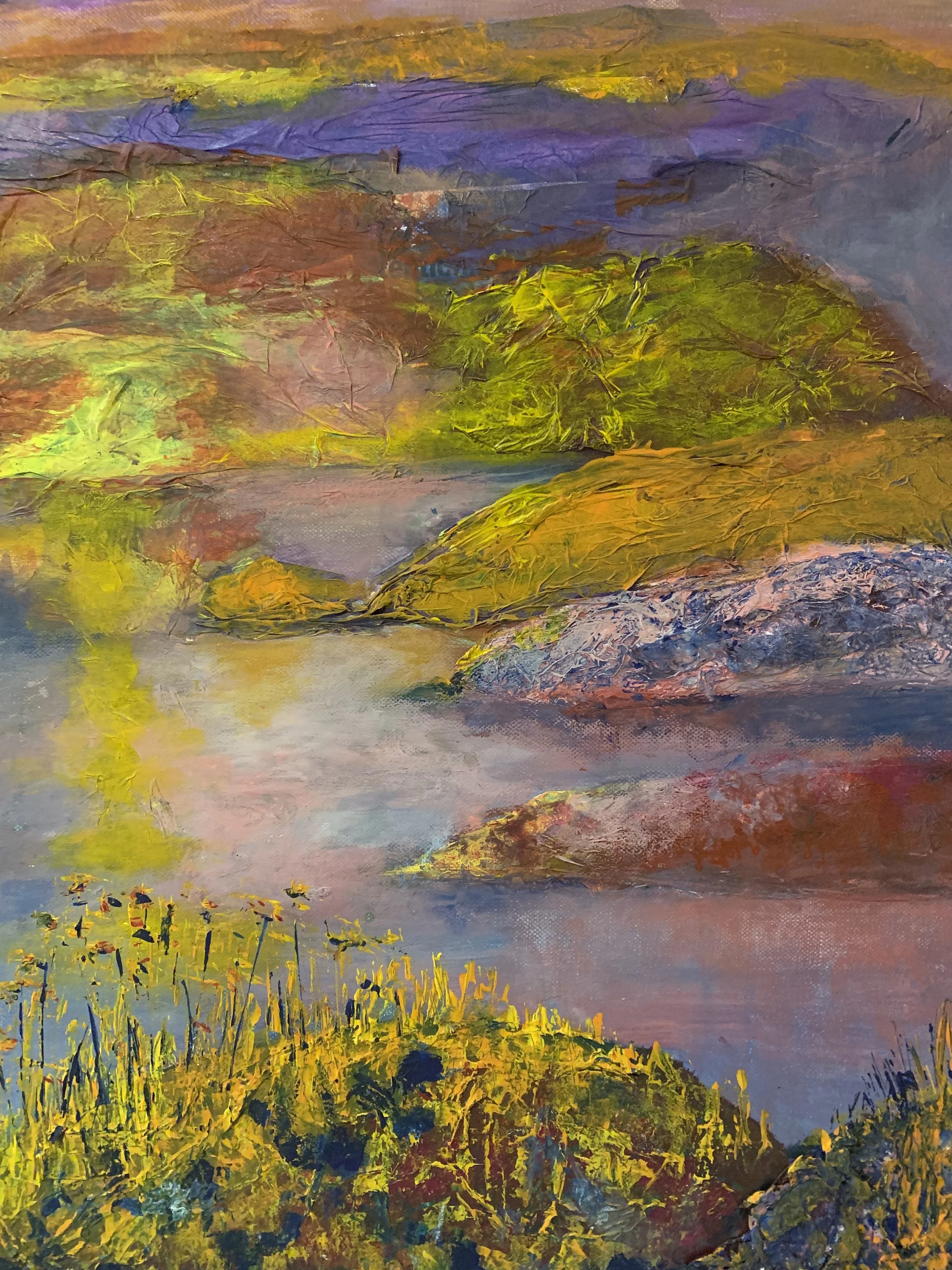 setting sun over sea