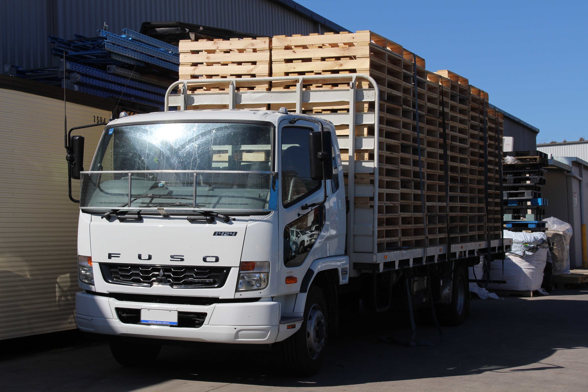 Truck-Pallet-Pickup.jpg