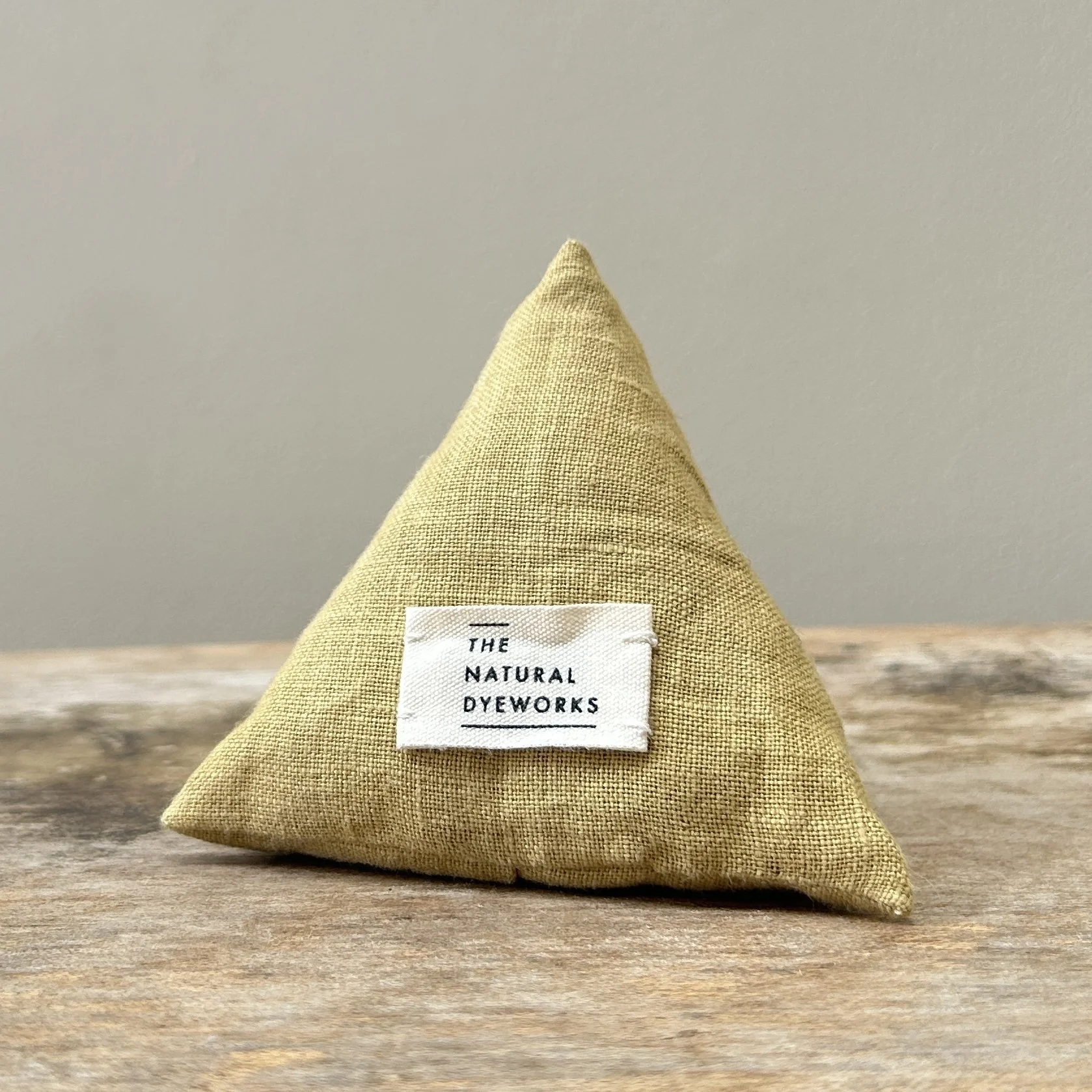 Linen Lavender Pyramid Hay