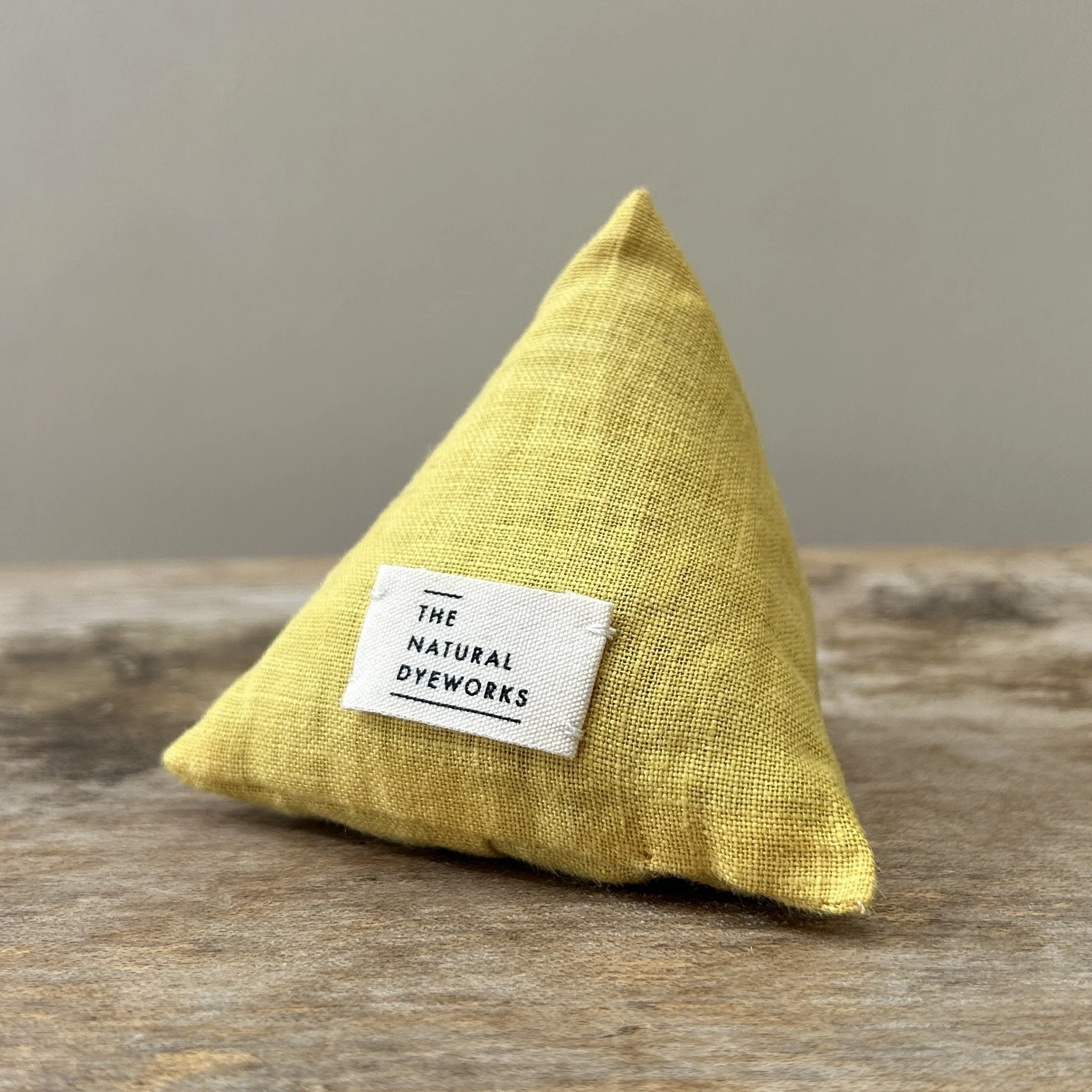 Linen Lavender Pyramid Rudbeckia