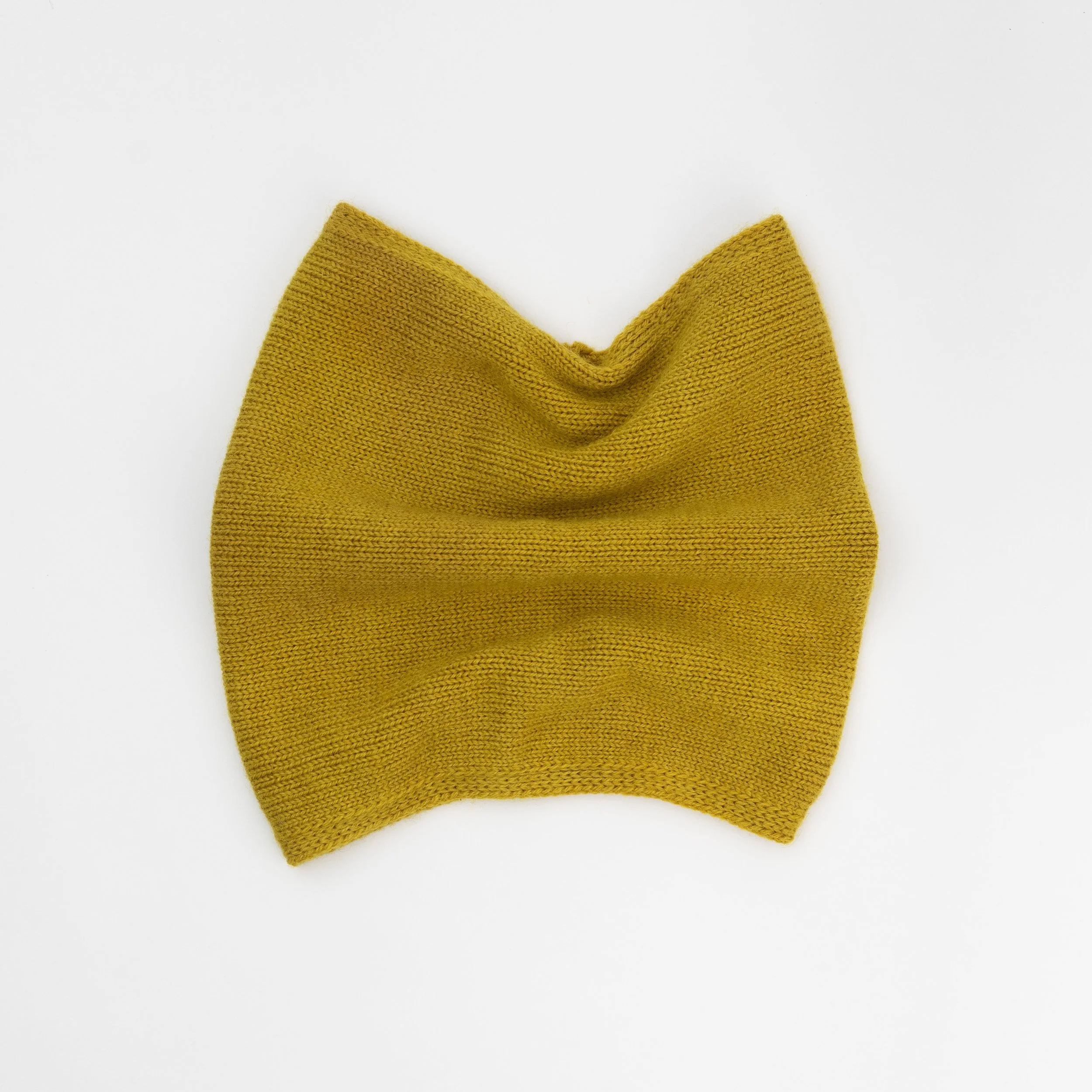 Neckwarmer green flat.jpg