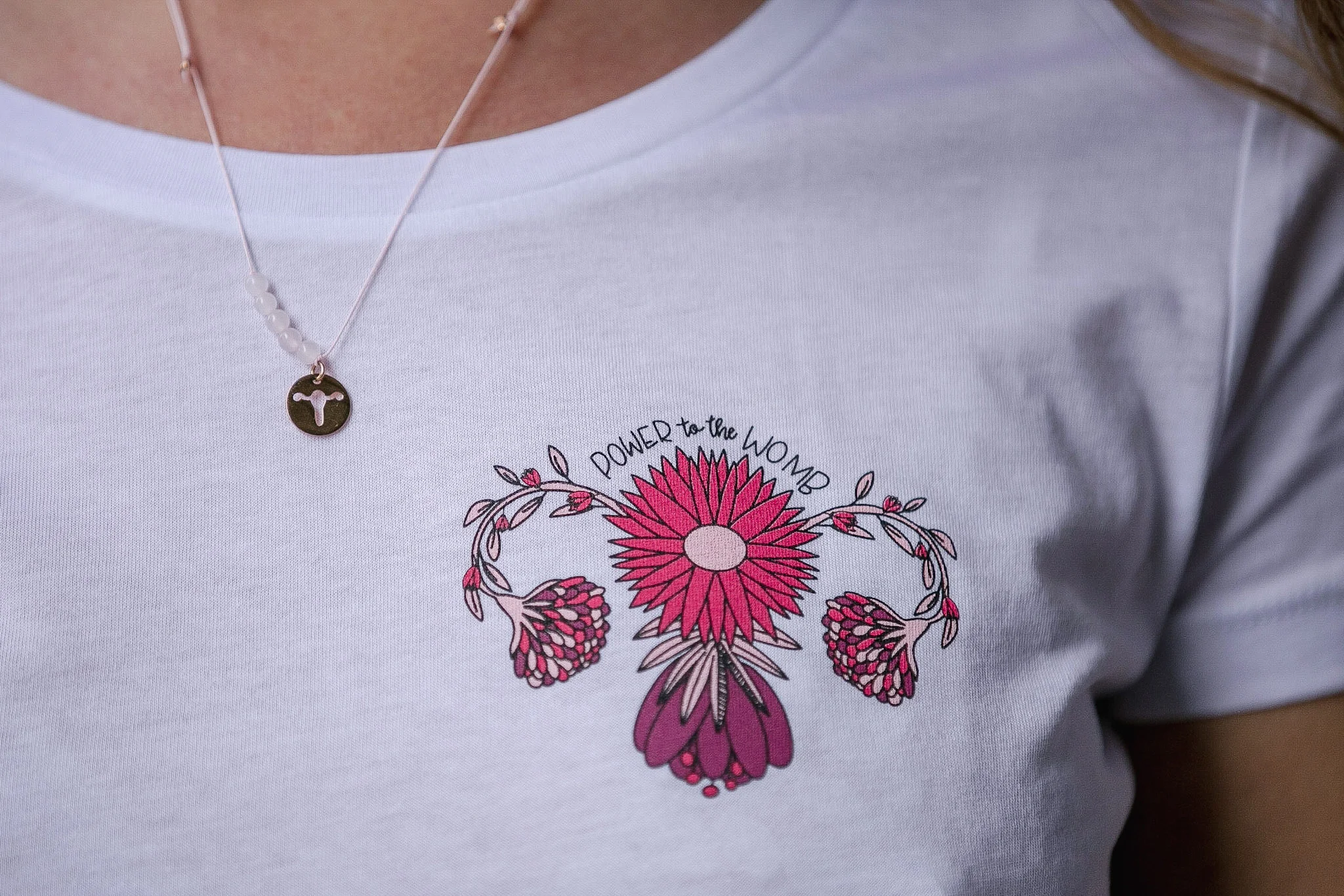 Florales Gebaermutter T-Shirt_5.jpg