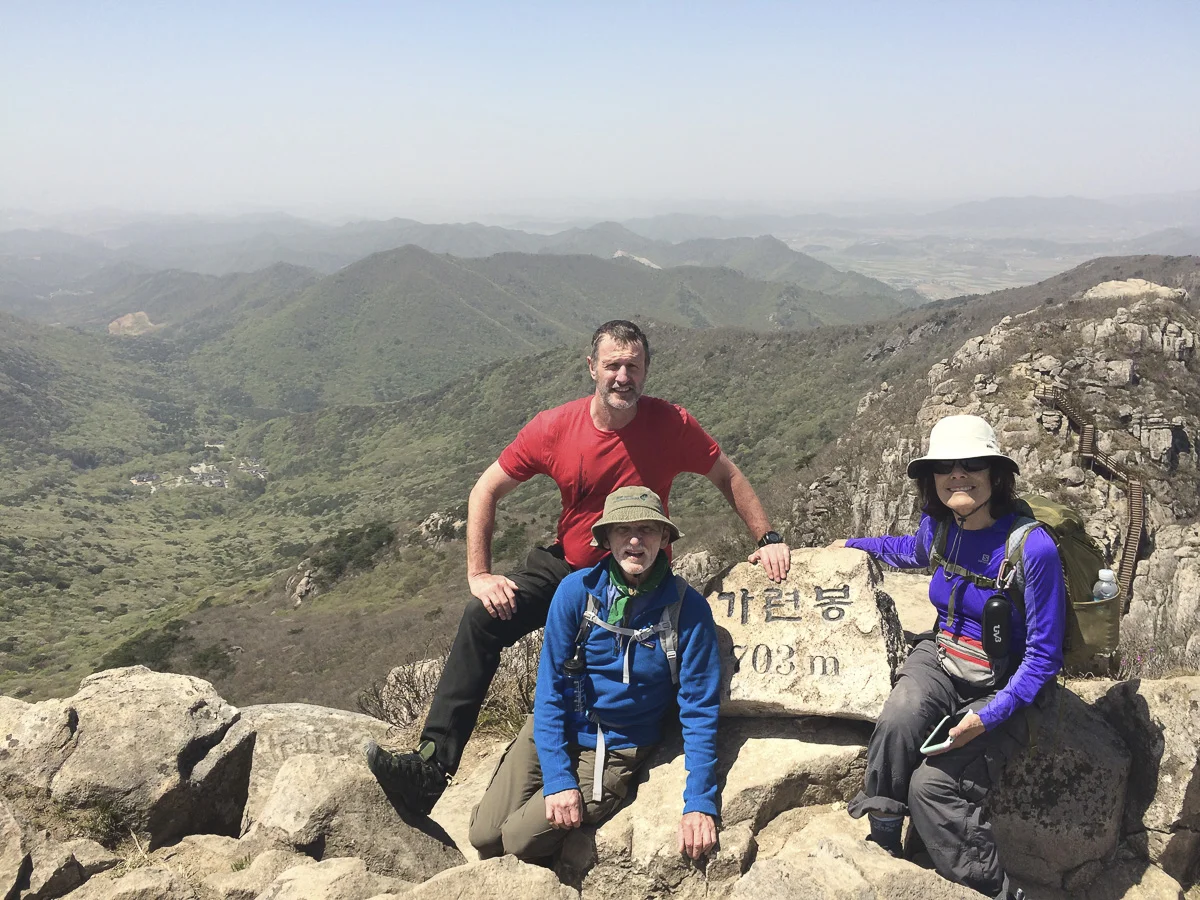 Roger Shepherd (left) of HikeKorea.com is a guide, photographer, and writer, specializing in the Baekdu Daegan, Korea’s mountain spine that runs the length of the peninsula. Shown with Robert Perron and Irene Fusco.
