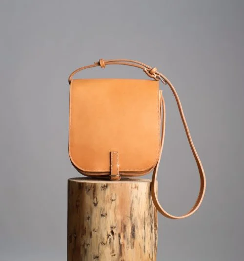 Crossbody // Cammello