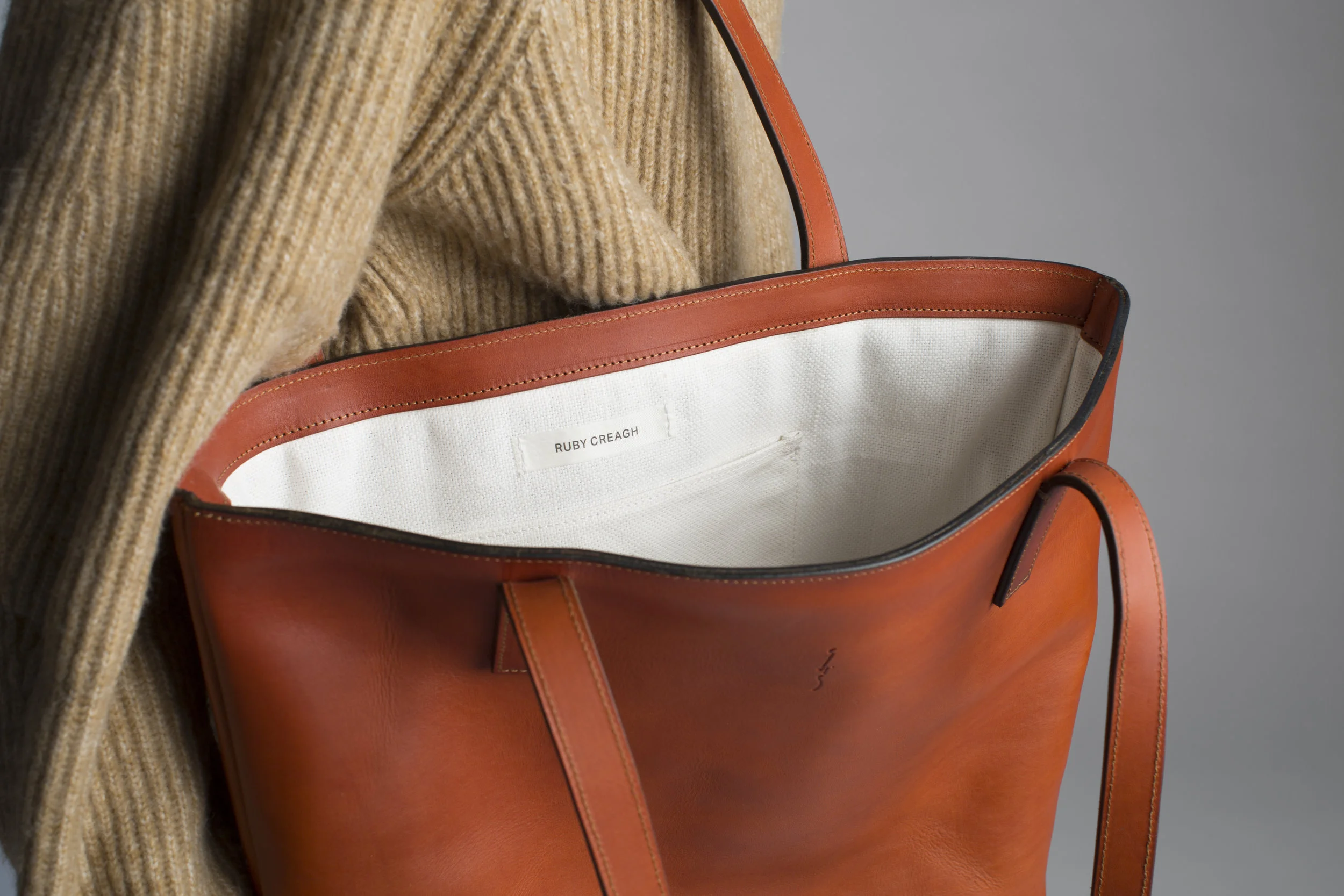 tote_fieno_inside.jpg