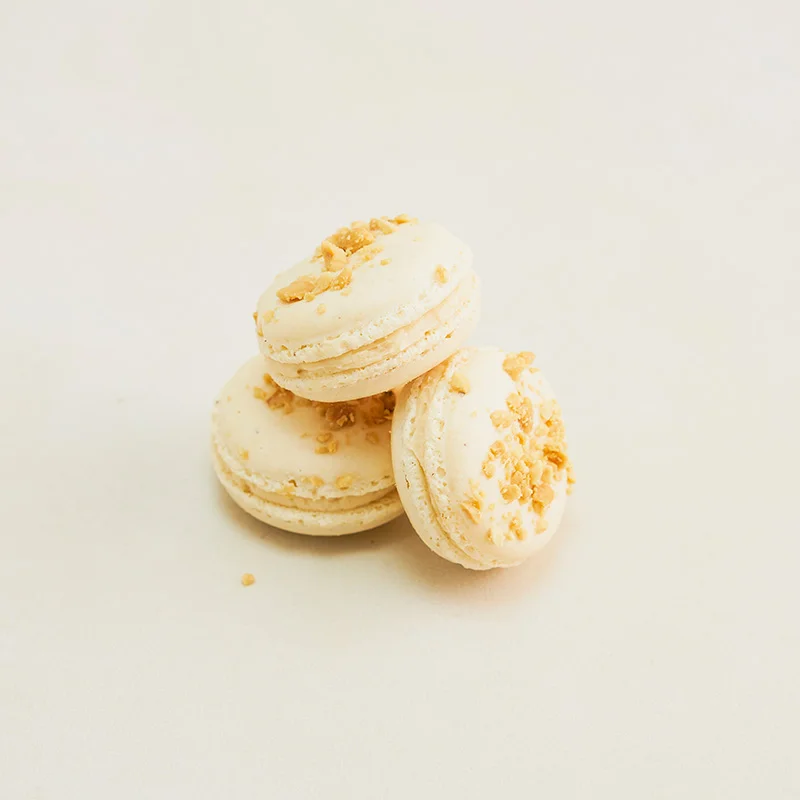 Suolapähkinä-kinuski Macaron