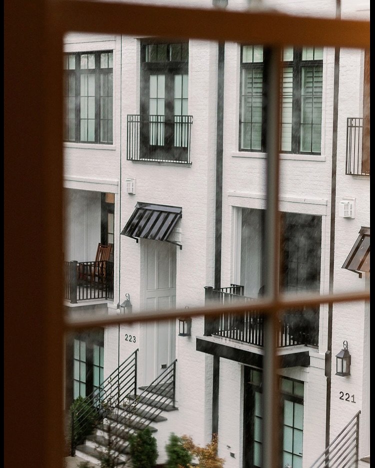 Do you know which property of ours has an elevator?

You guessed it, ✨ Park Station ✨ in downtown Cary. These timeless, four-story townhomes include (optional) private elevators!

Another fun fact: These townhomes are directly across from @downtownca