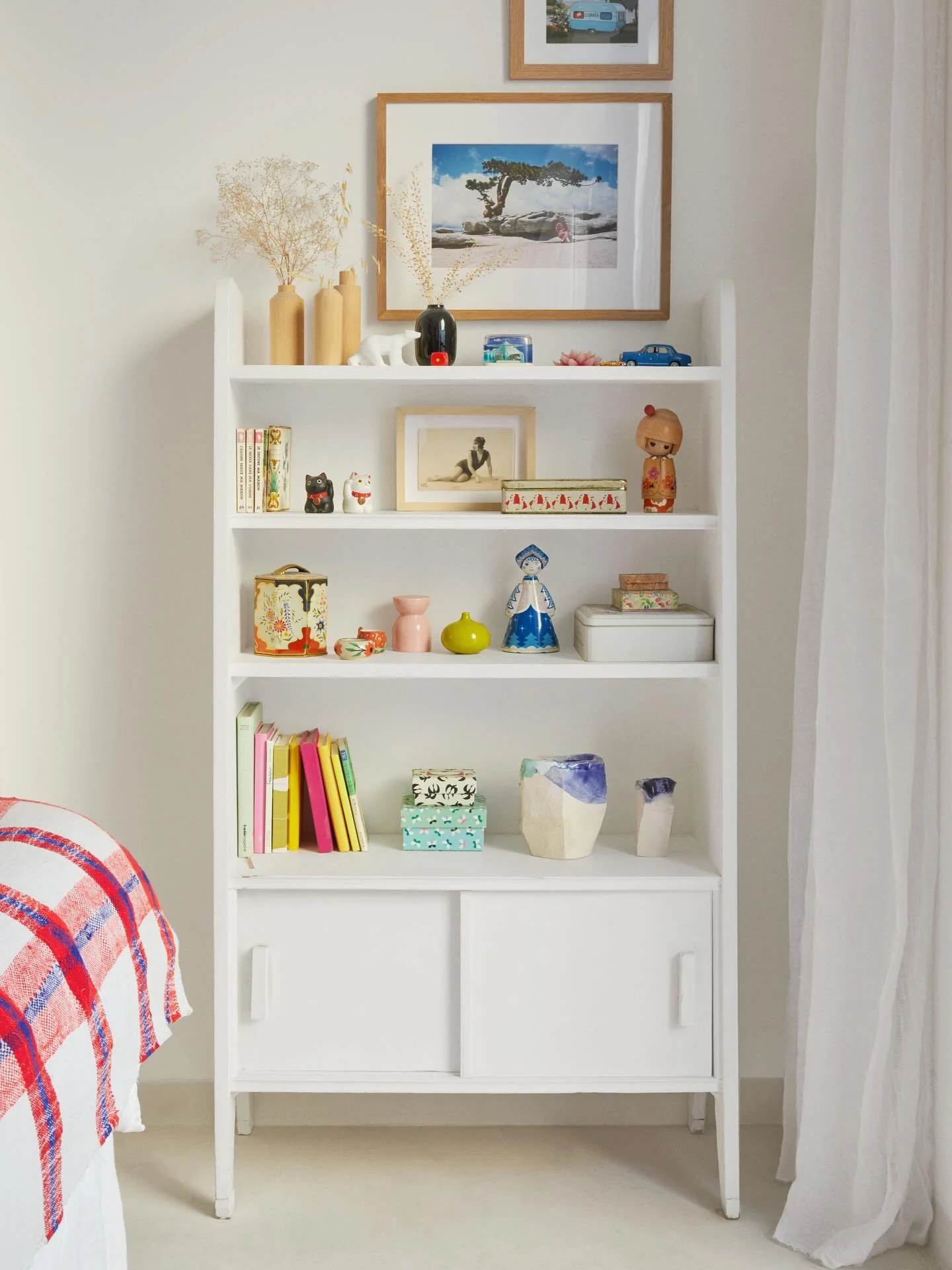 Le minimalisme n&rsquo;a jamais &eacute;t&eacute; trop mon truc. Je suis souvent tent&eacute;e de faire le vide, mais il n&rsquo;y a rien &agrave; faire, j&rsquo;aime trop les babioles, les bibelots et les bricoles qui n&rsquo;ont pour valeur que les