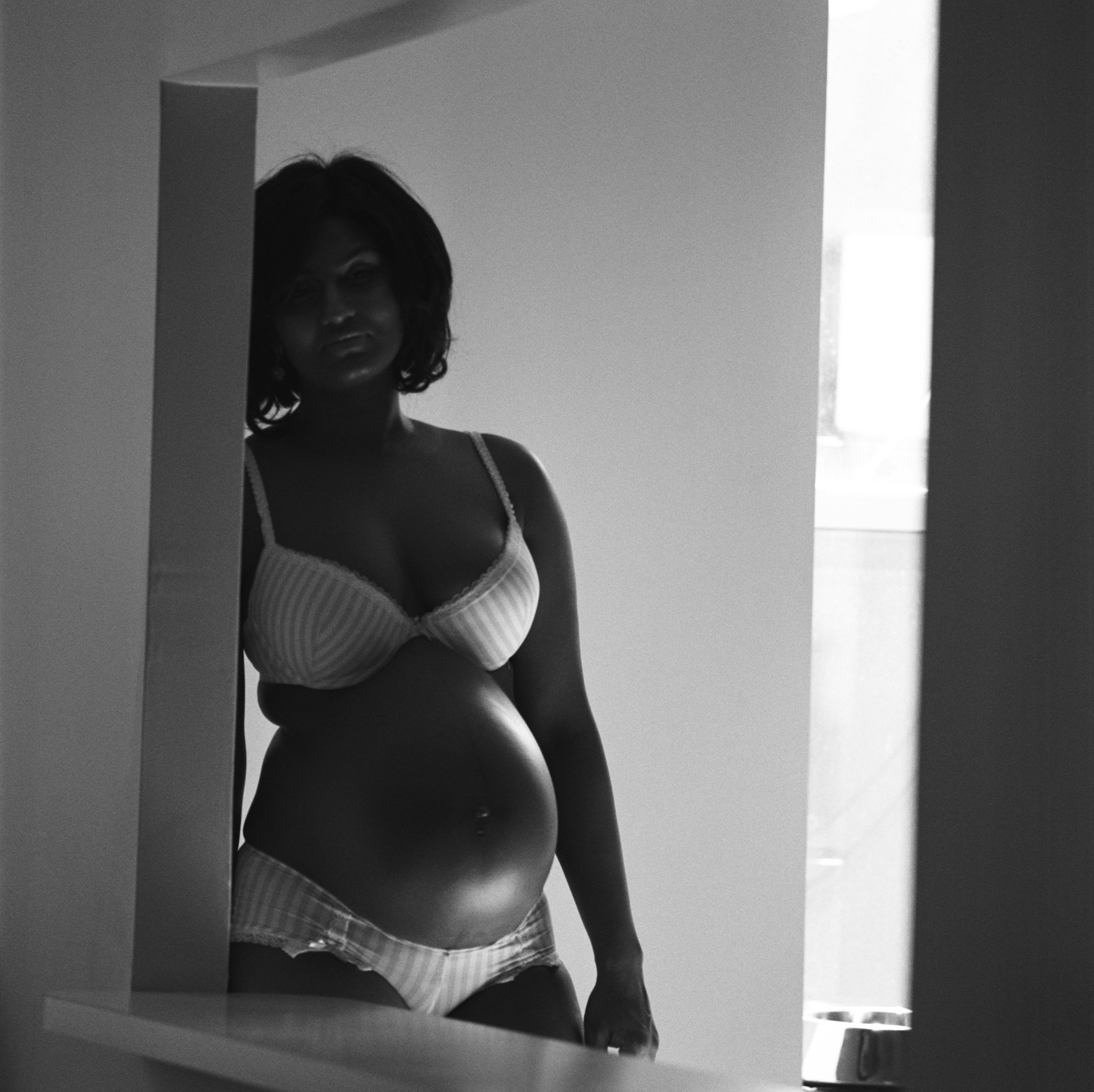 Maternity photographer mom-to-be NYC