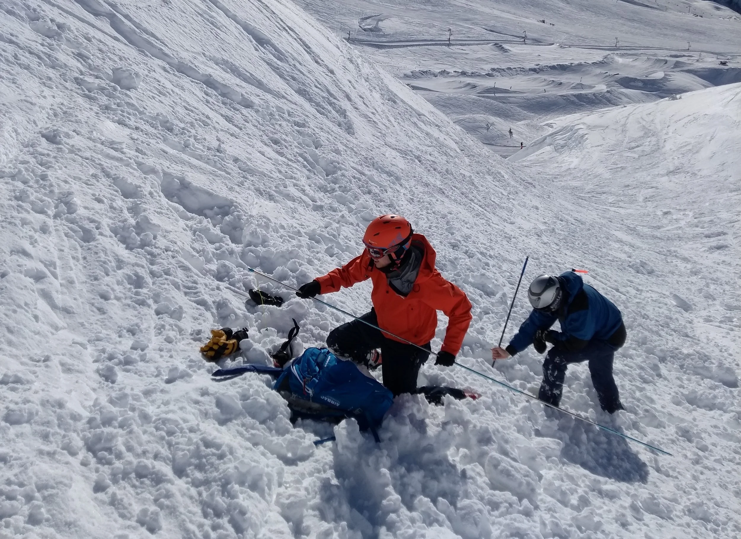 Practising avalanche burial scenarios