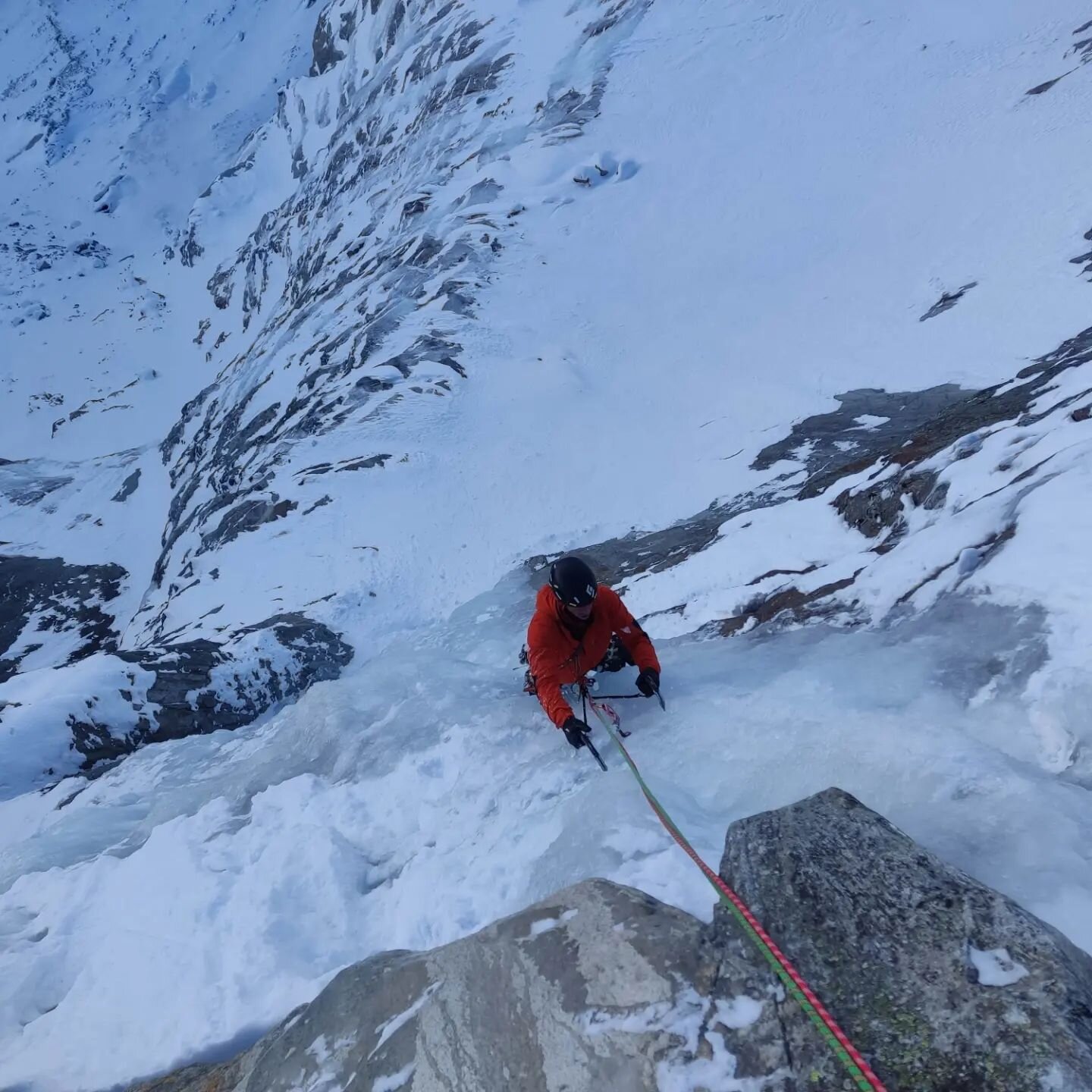 After the injury challenges this year it felt good to start December with a 1200m+ skin and ski to climb some ice on the Rive Gauche. Looks like the leg will handle this winter. The snow is here and the ice is forming. Good Times! #iceclimbing #skinn