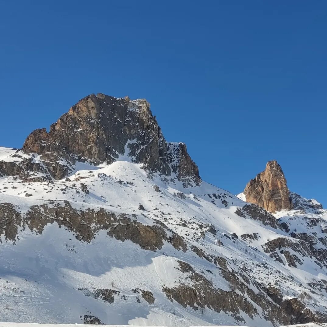 After a bit of a while away I thought it time to catch up a bit. I'll be impressed if anyone knows this view, peaks and place. A really quiet and tucked away corner of the Alps and a fantastic solo ski tour in-between a couple of recent trips. Despit