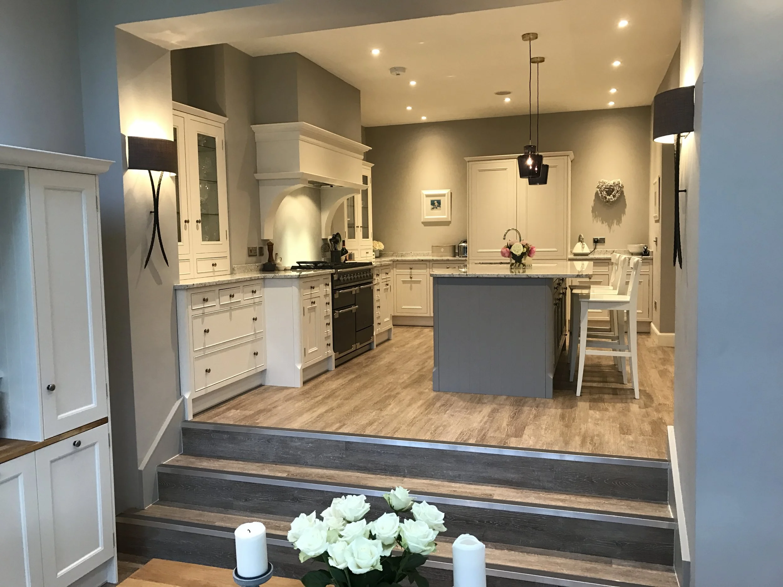 GFJOINERS - MUIREND KITCHEN